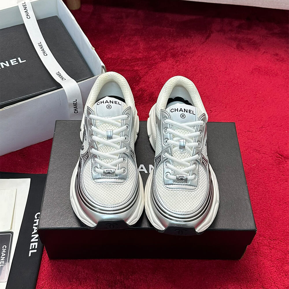 Ch**el Sneaker