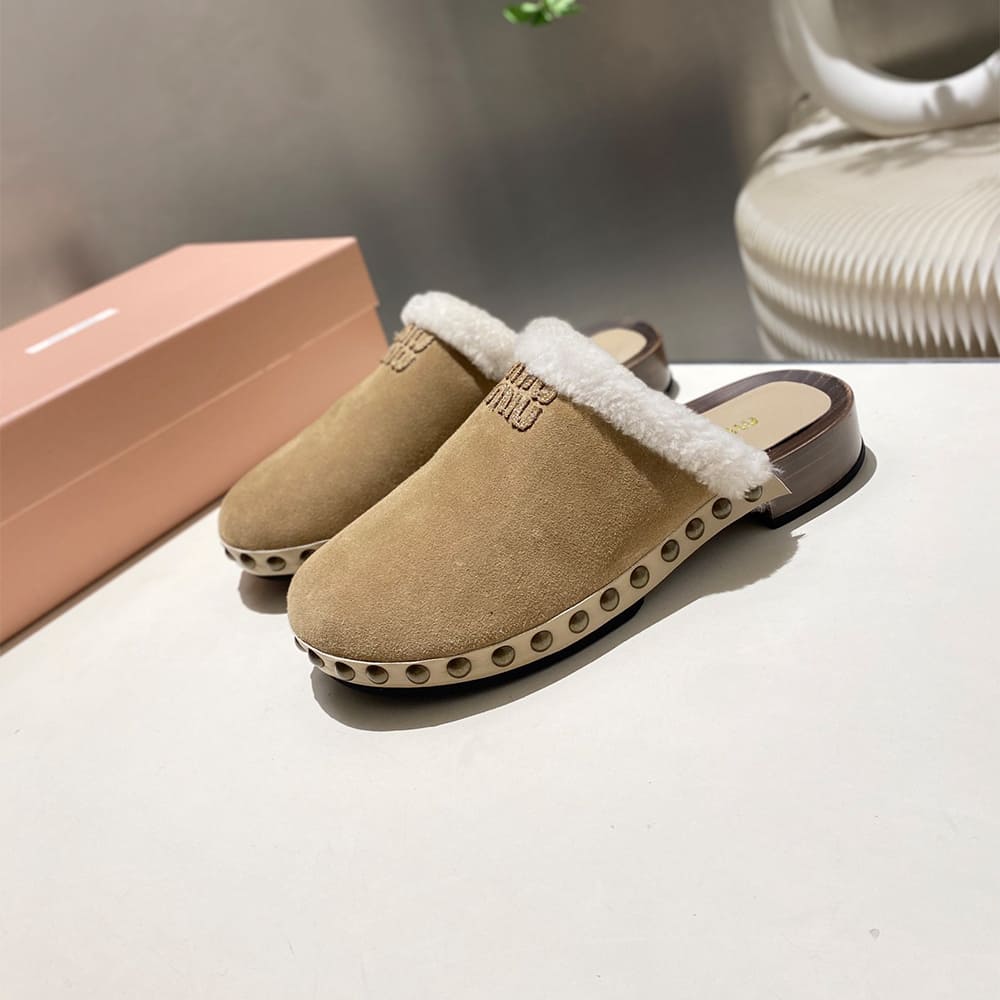 M1um1u Suede clogs