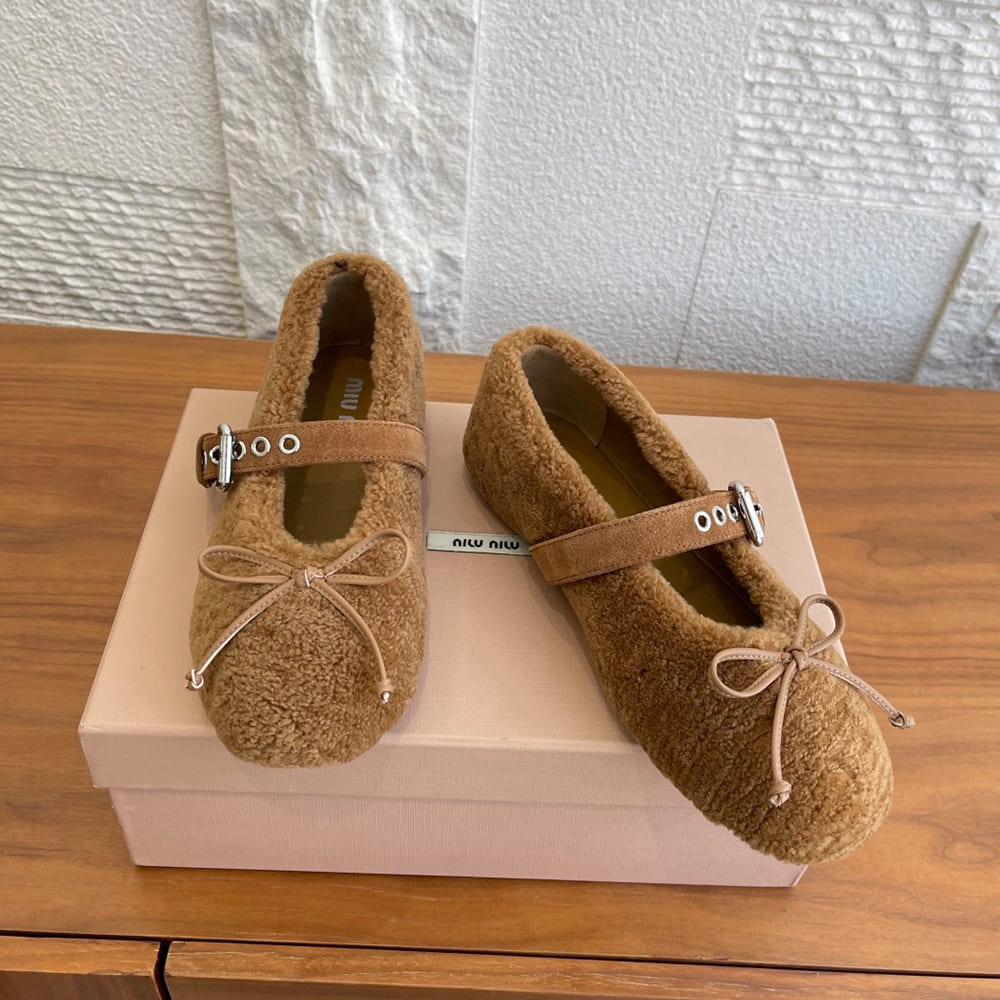M1um1u Shearling ballerinas