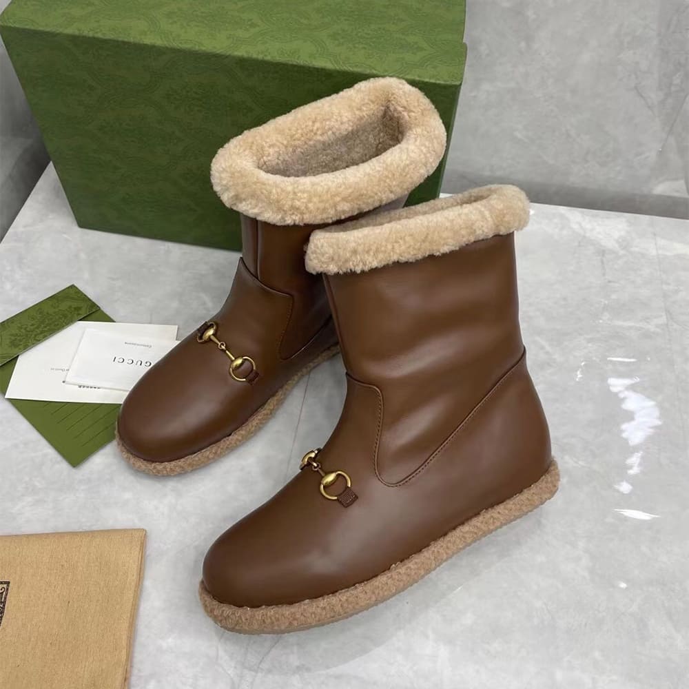 Gvc*1 ankle boots with Horsebit