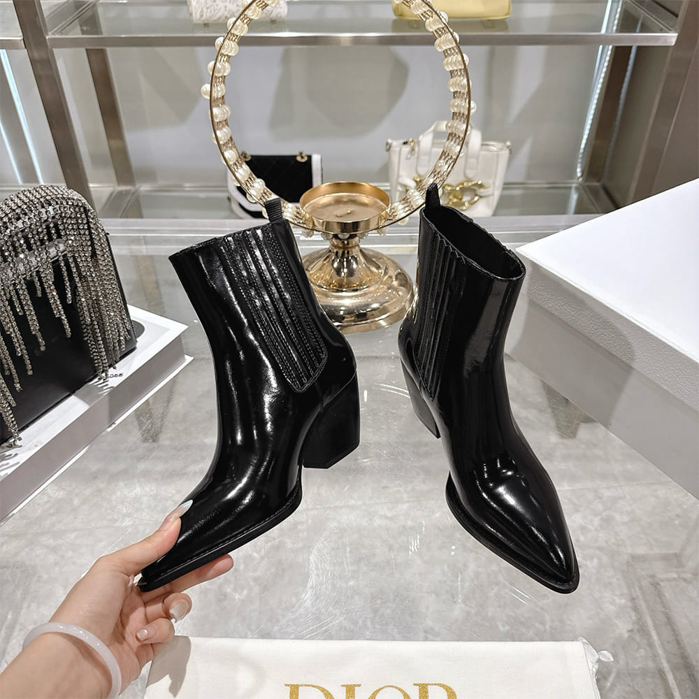 D10r Wild Heeled Ankle Boot