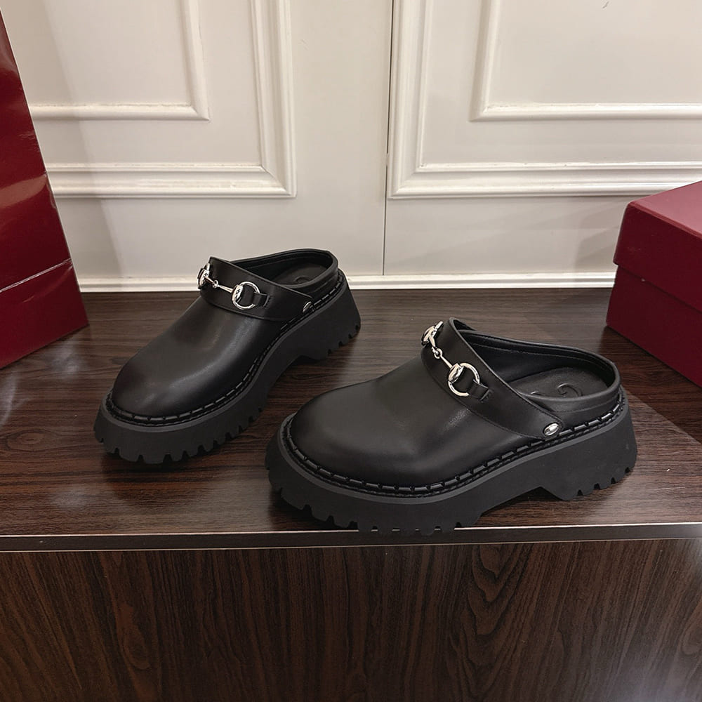Gvc*1 Women’s mule with Horsebit