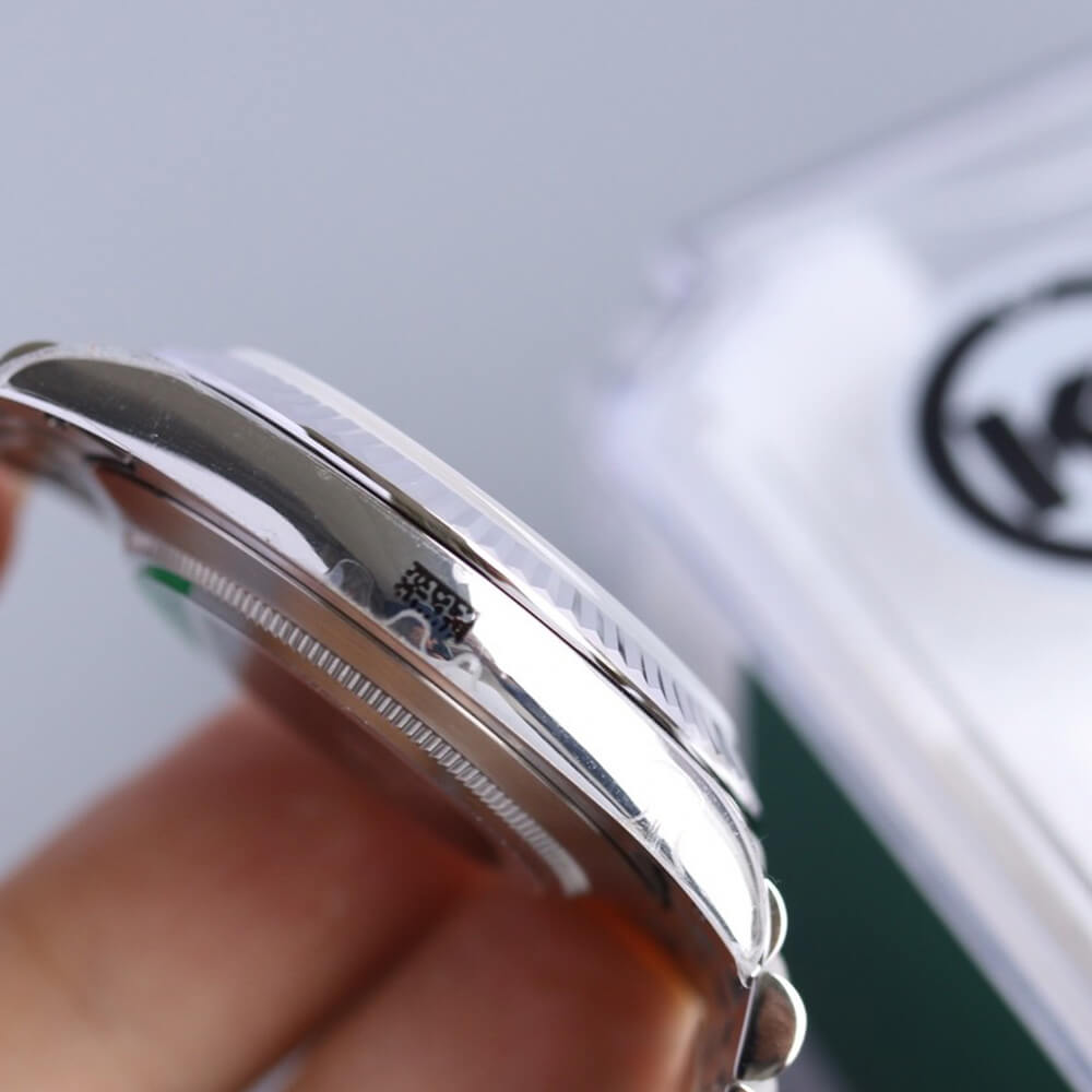 R01ex Day-Date 41