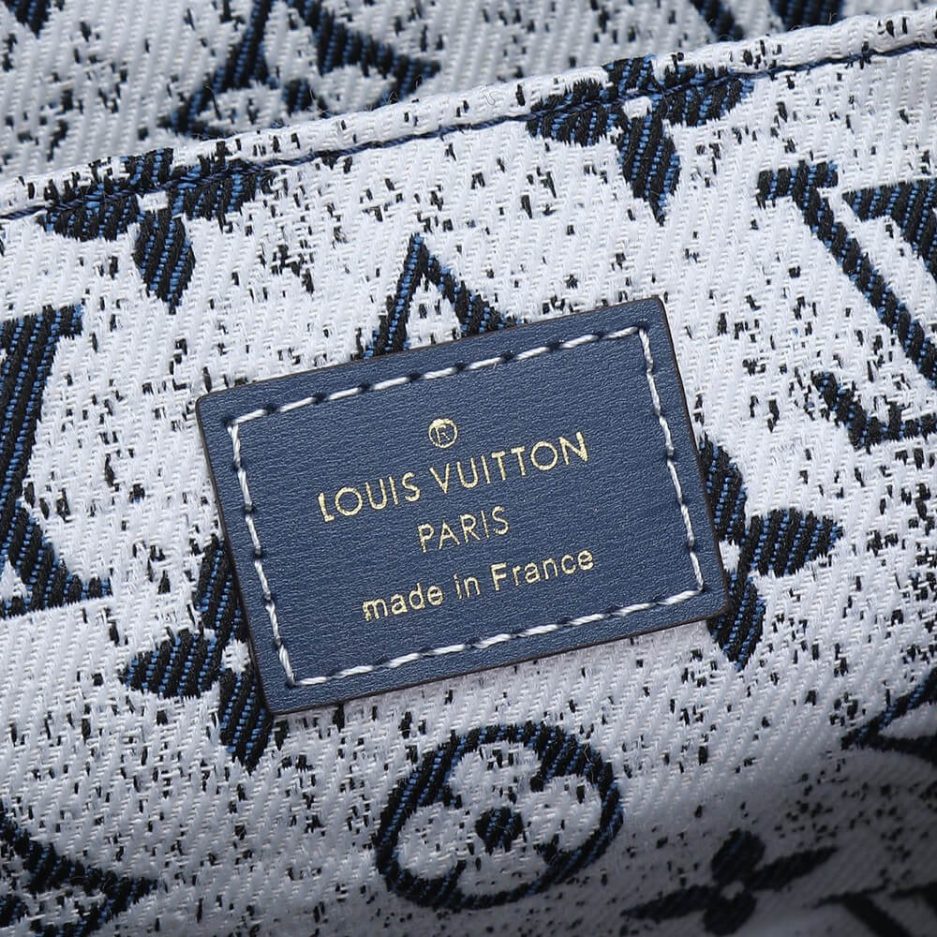 lv De*1m onthego mm