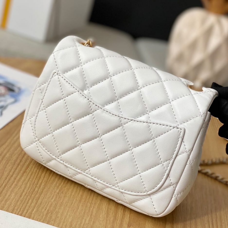 Ch**el Pearl Crush Bag