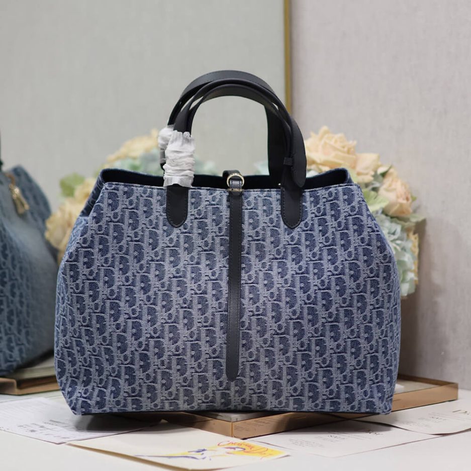 Large D10r Toujours Bag