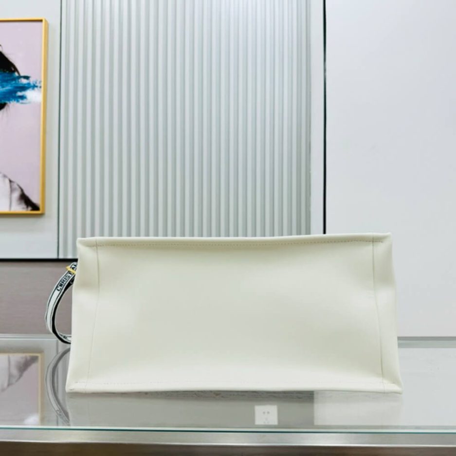 D10ramour Medium D10r Book Tote