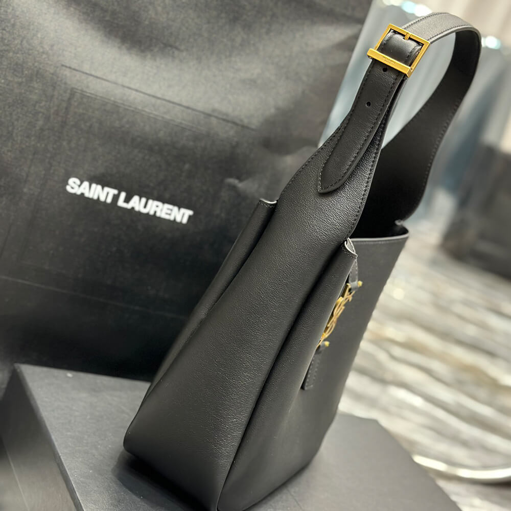 SMALL LE 5 À 7 S*pPLE IN SMOOTH LEATHER(HIGH-END GRADE)