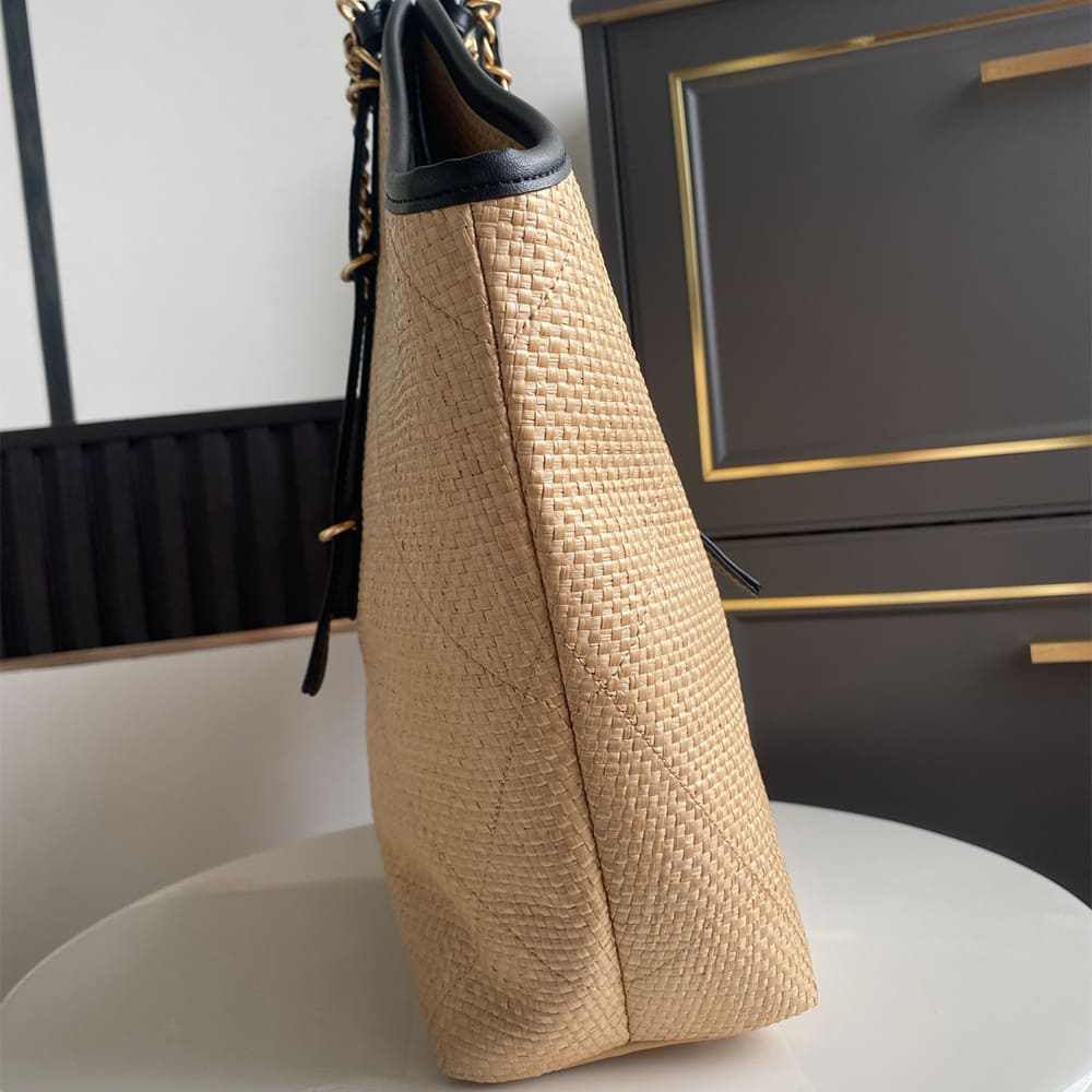 Ch**el MAXI SHOPPING BAG(HIGH-END GRADE)