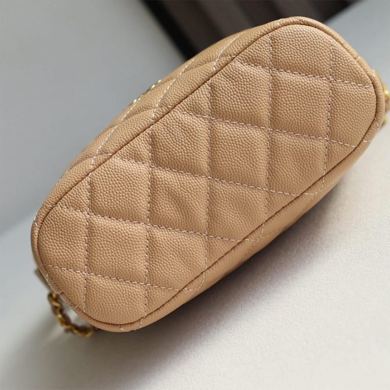 Ch**el Clutch with Chain(HIGH-END GRADE)