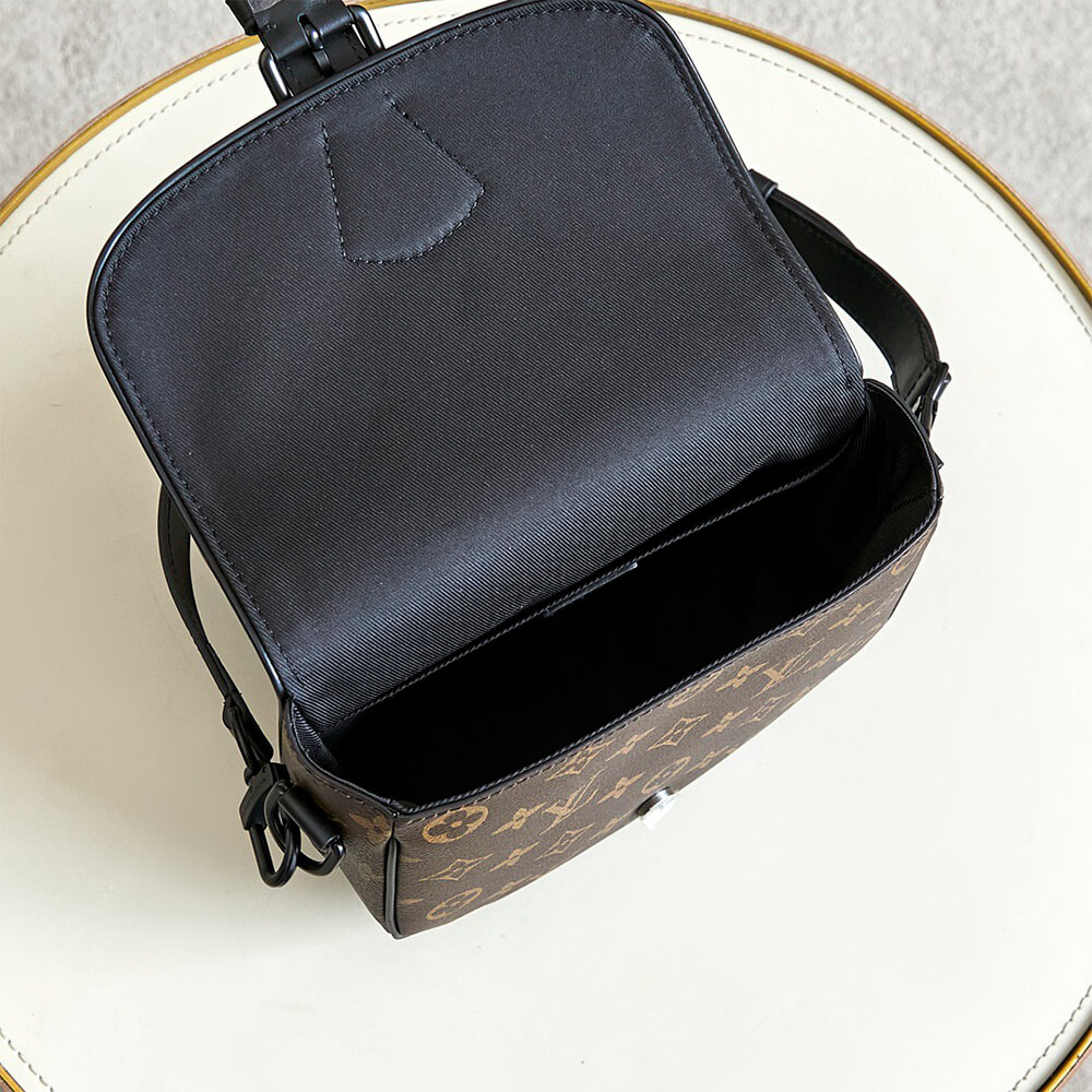 LV Montsouris Messenger PM