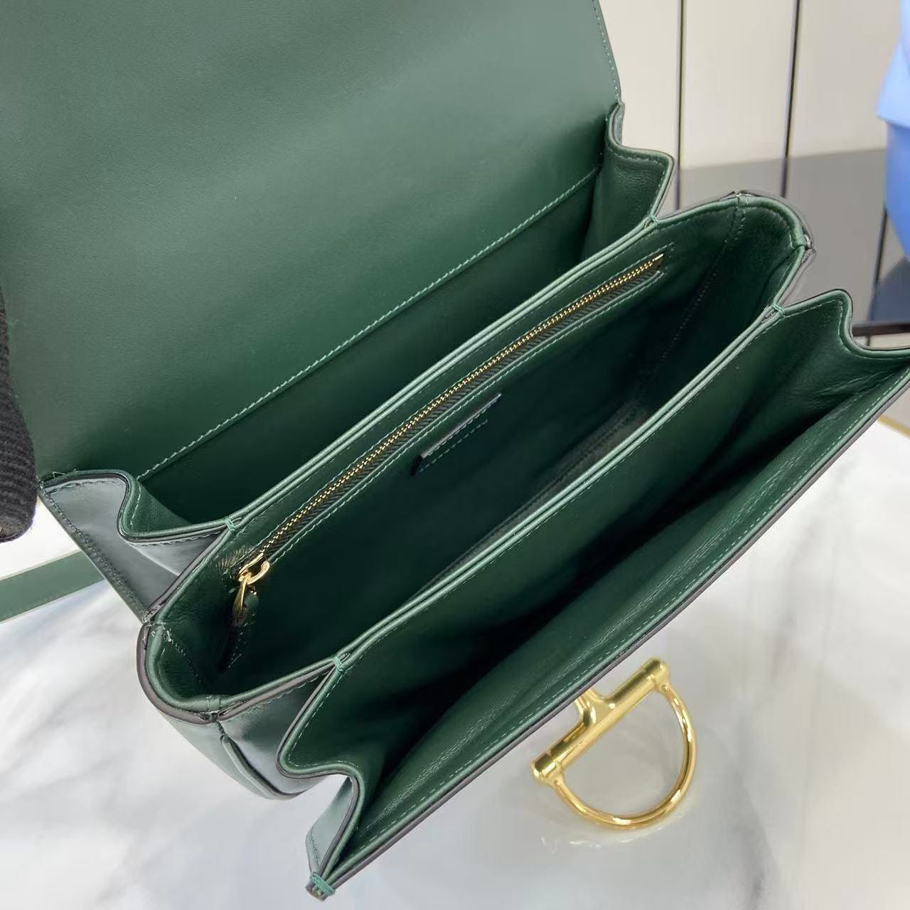 Gvc*1 Siena Small Top Handle Bag 22.5x14x8cm