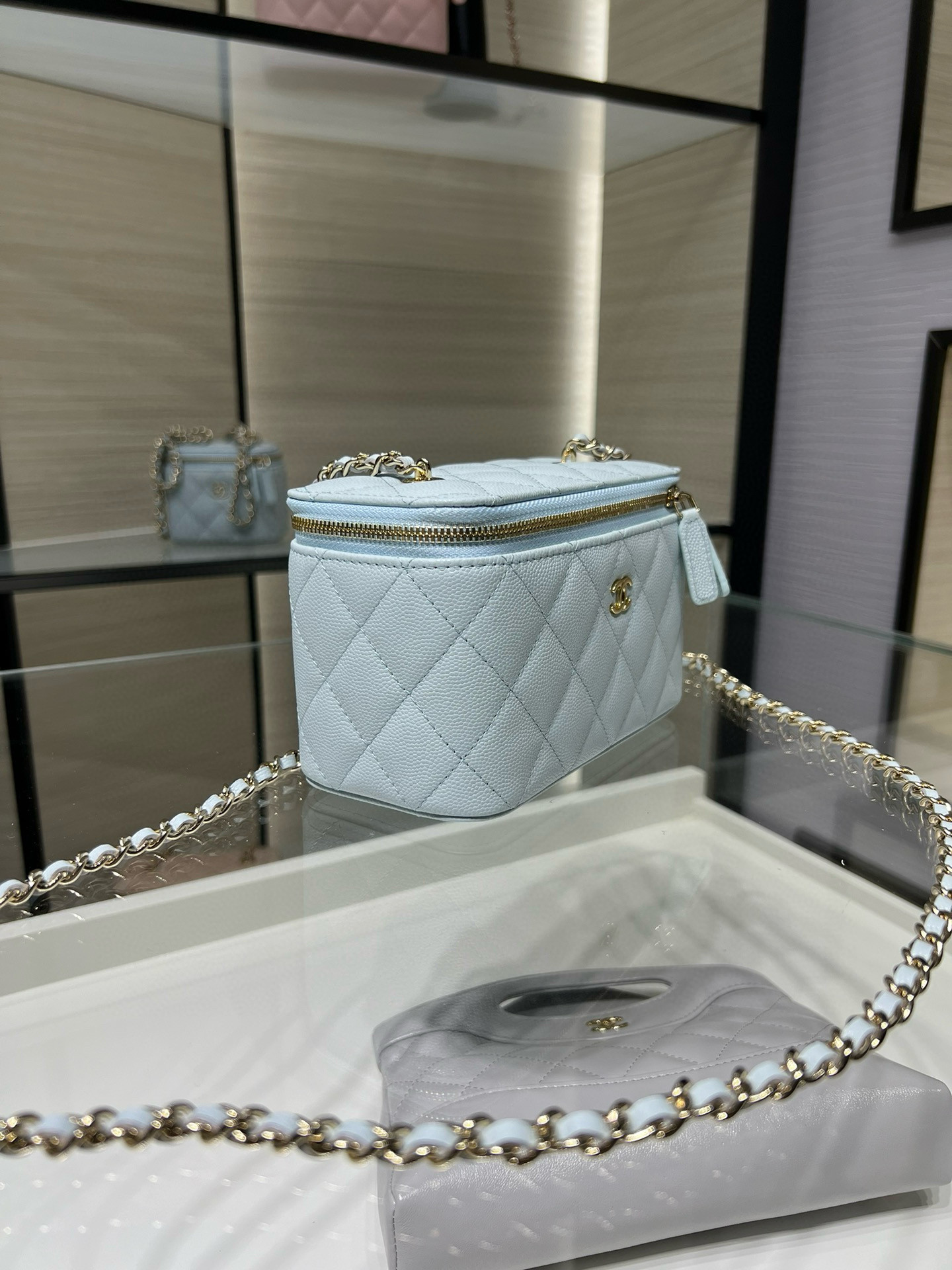 Ch**el Clutch With Chain 10x16x8cm