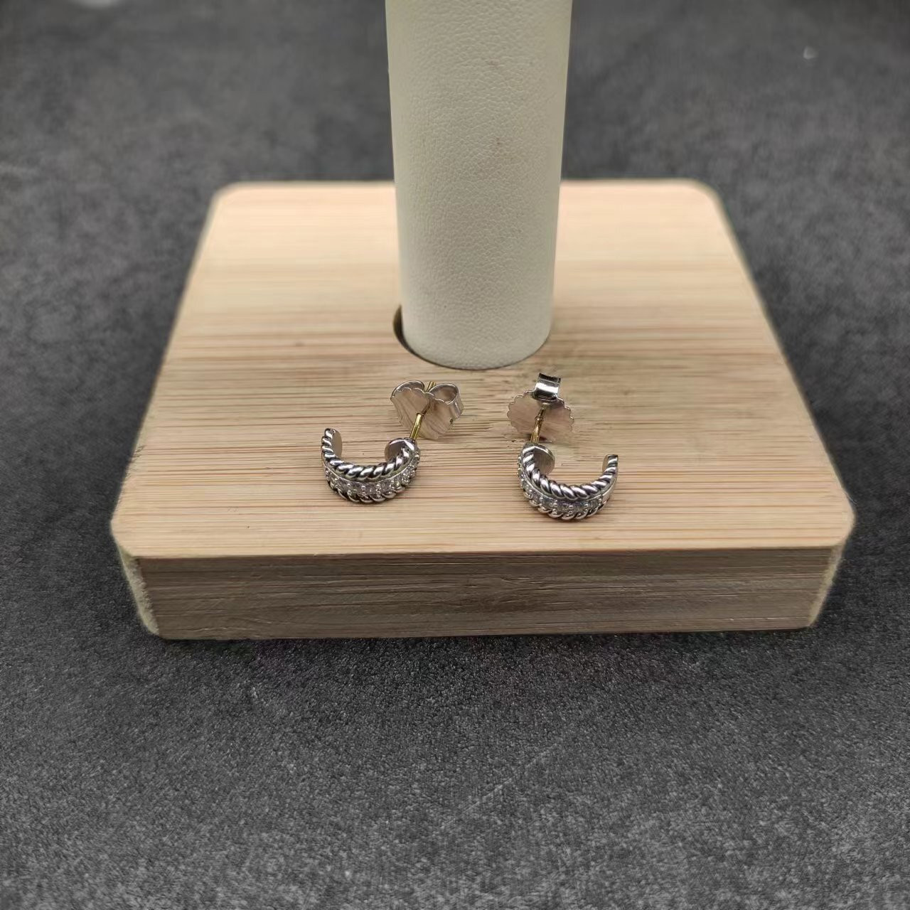 dau1d Yvrm*n earrings