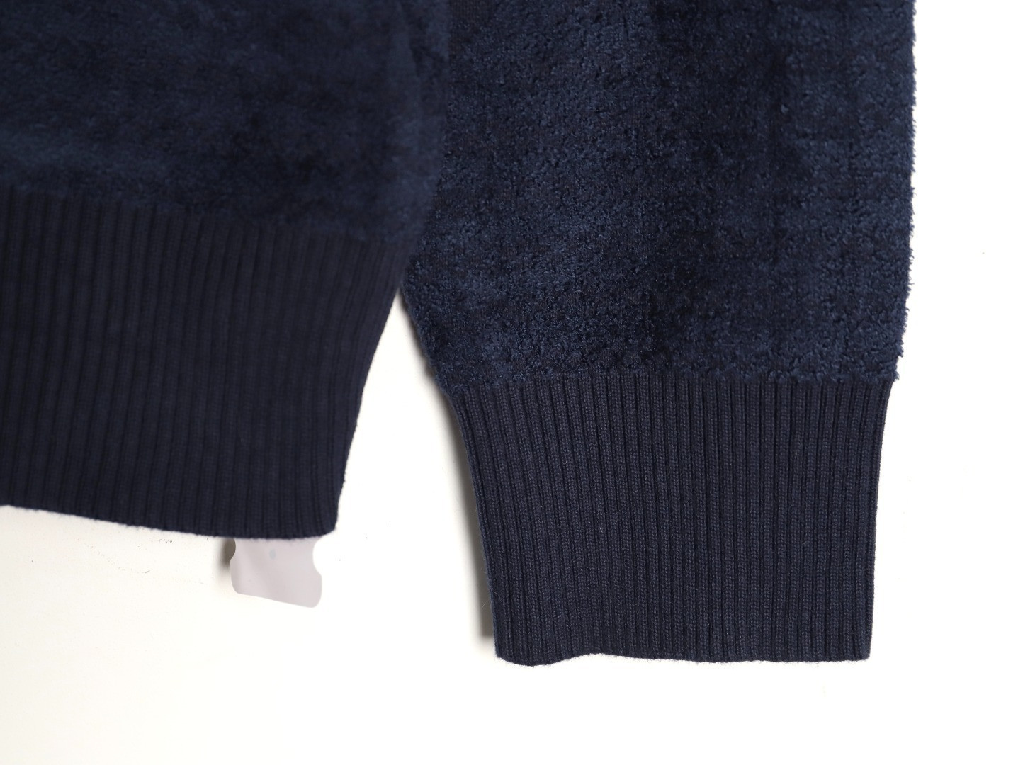 L0vis Vvtt0n Knitting Hoodies