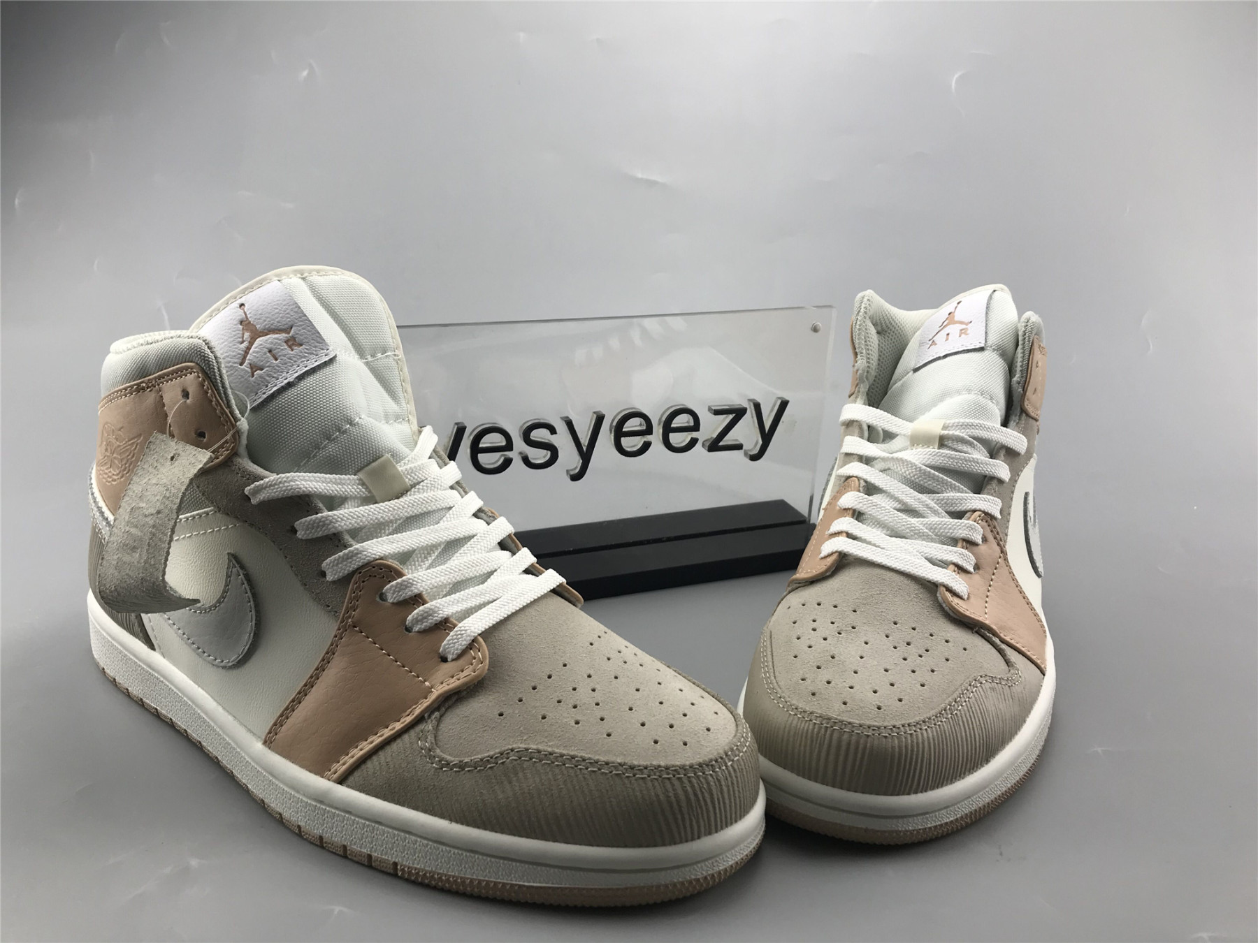 UA AIR JORDAN 1 MID "MILAN"