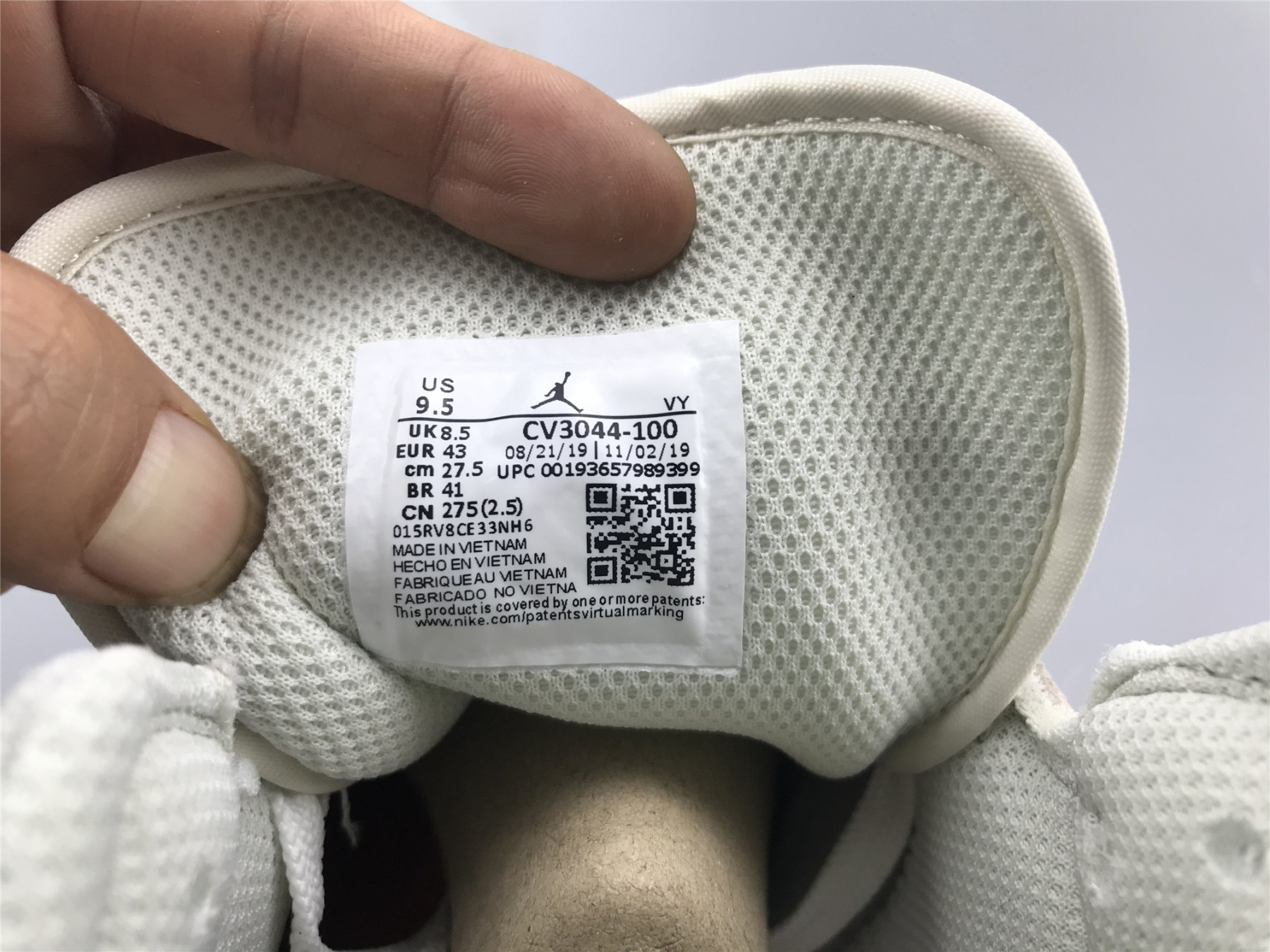 UA AIR JORDAN 1 MID "MILAN"