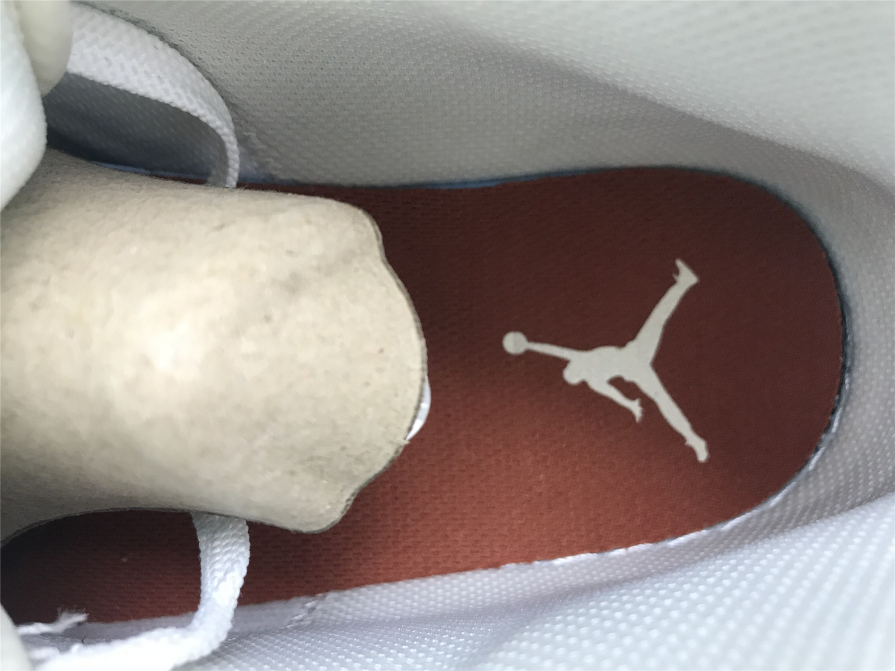 UA AIR JORDAN 1 MID "MILAN"