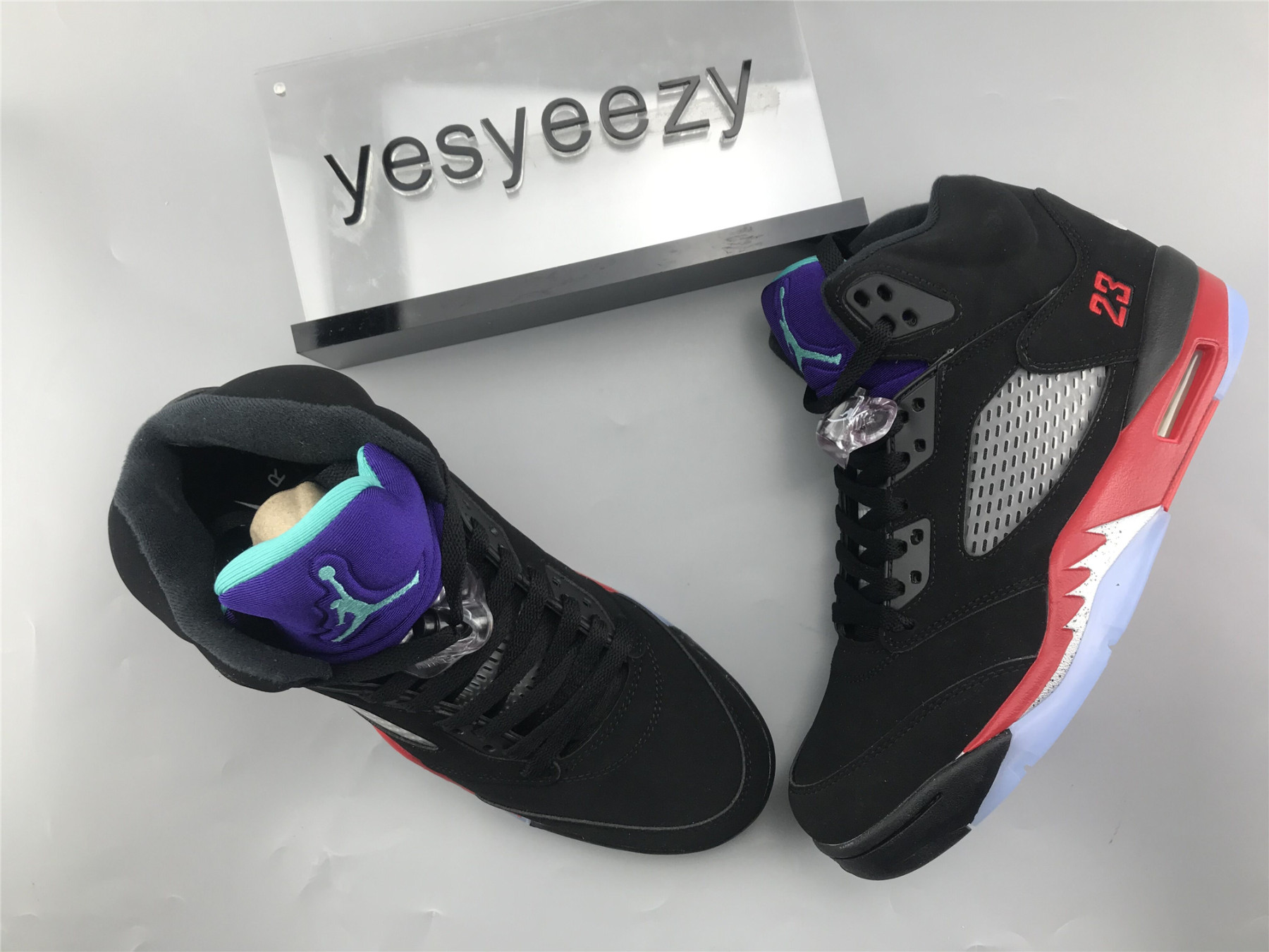 UA AIR JORDAN 5 RETRO "TOP 3"