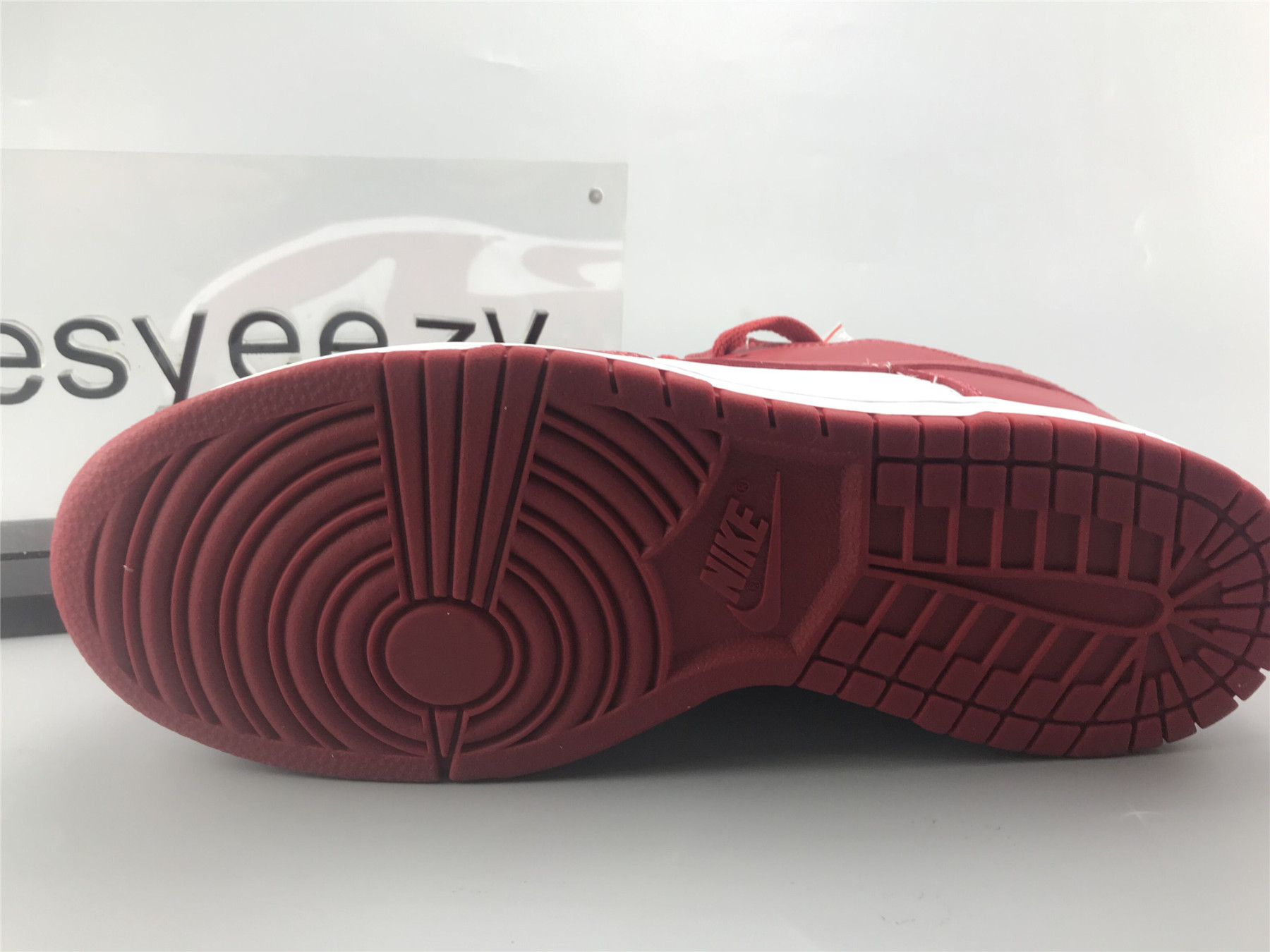 UA NIKE DUNK LOW RETRO SP "UNIVERSITY RED"
