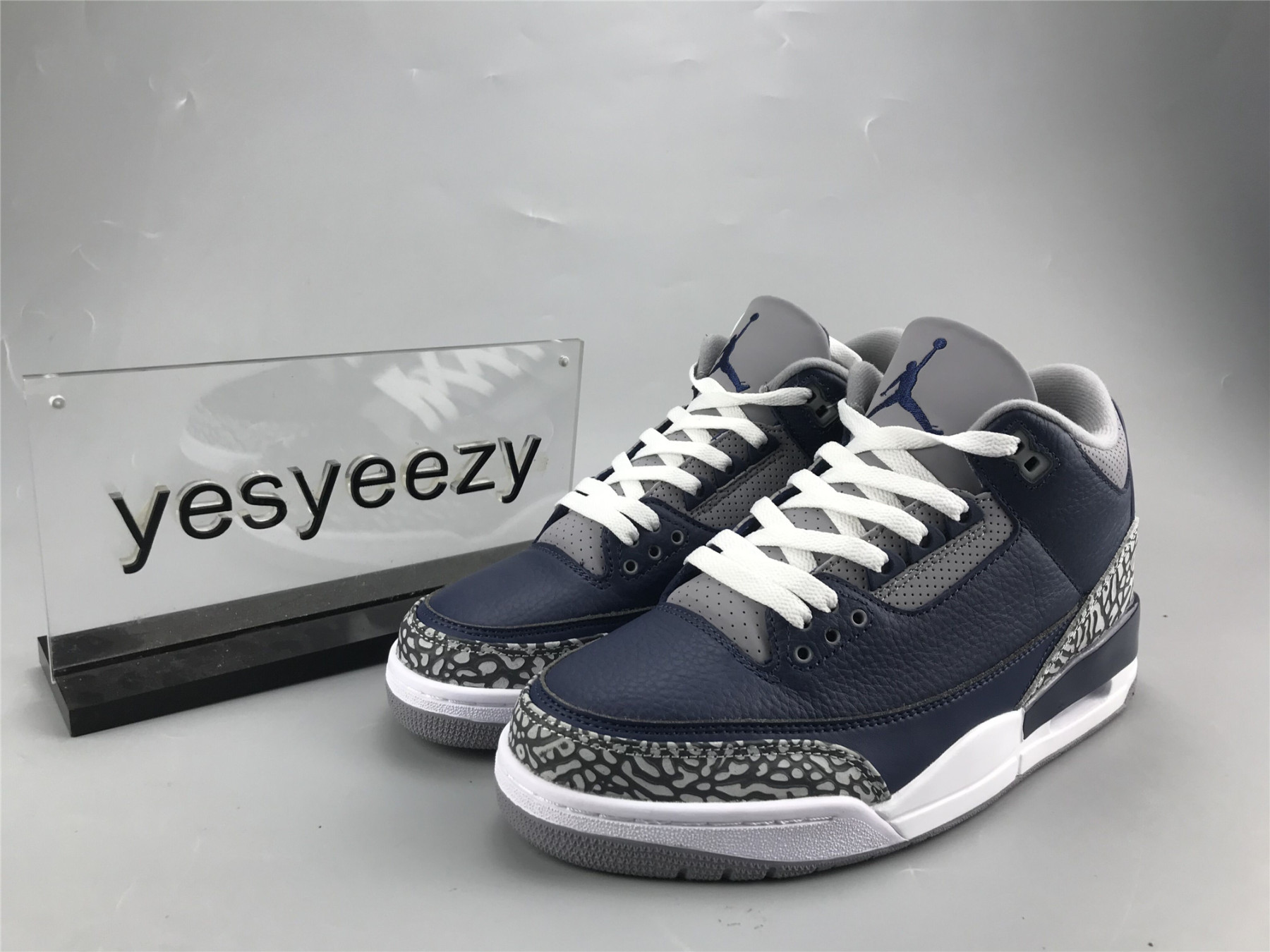 UA AIR JORDAN 3 "GEORGETOWN"