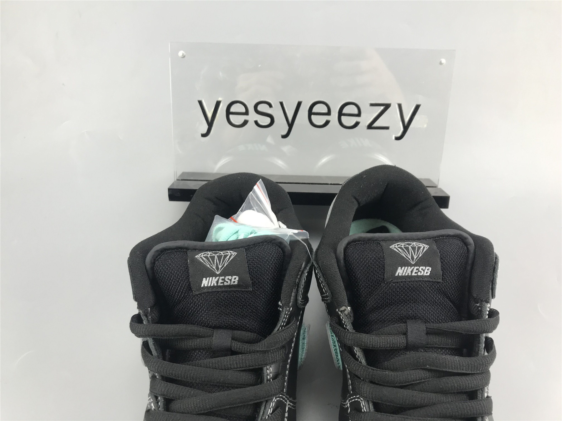 UA NIKE D1am0nd S*pPLY CO. X DUNK LOW PRO SB