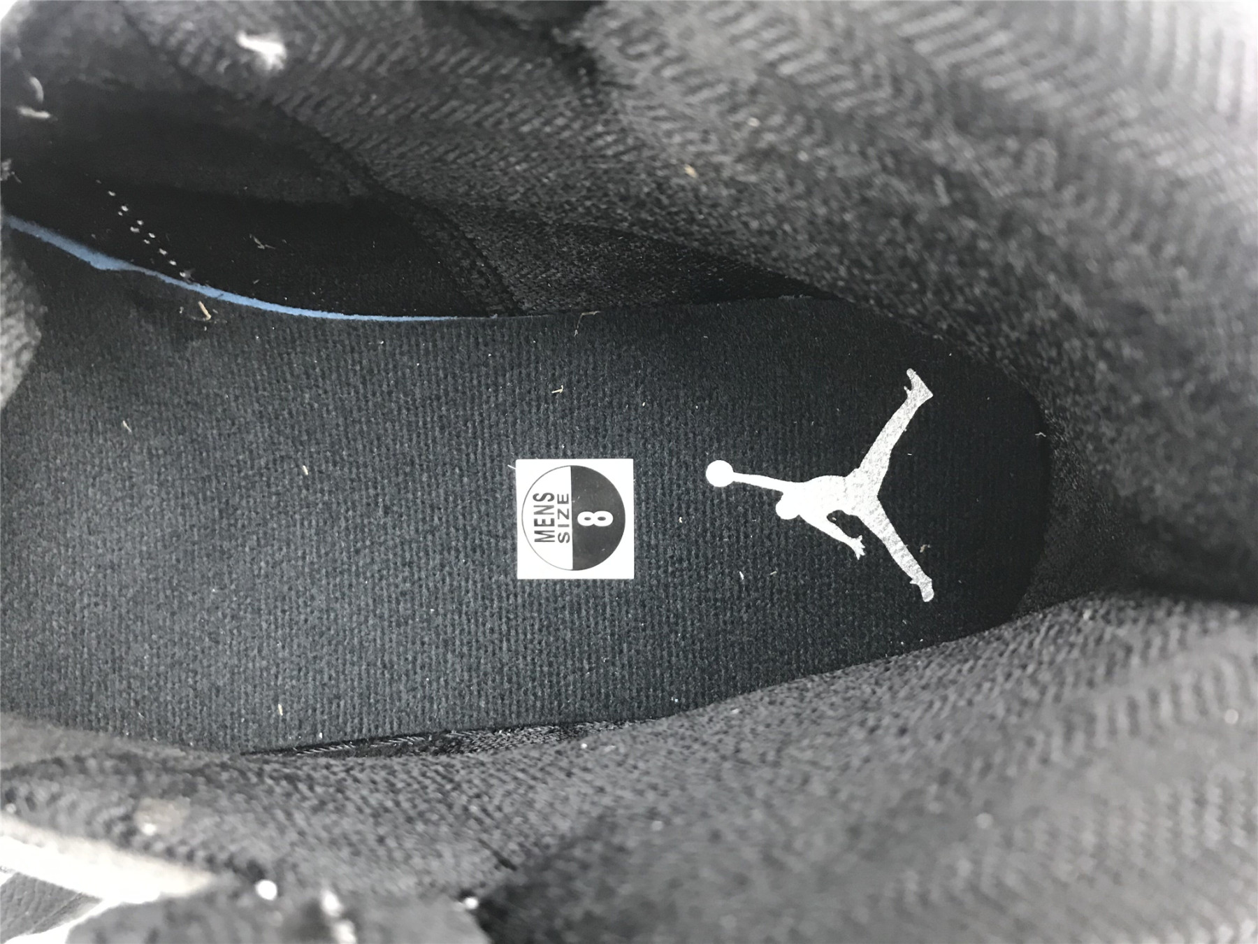 UA AIR JORDAN 1 MID