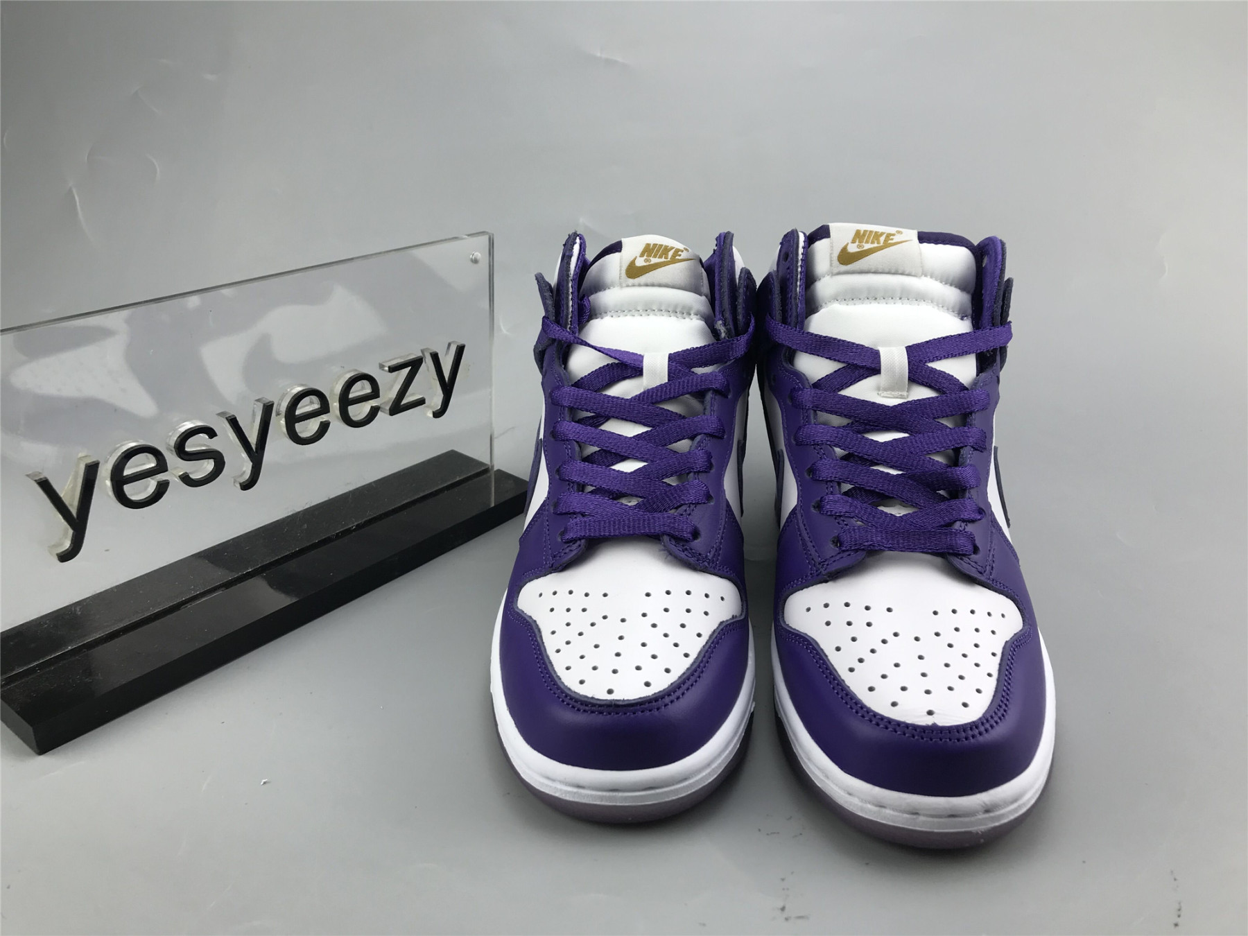 UA NIKE WMNS DUNK HIGH