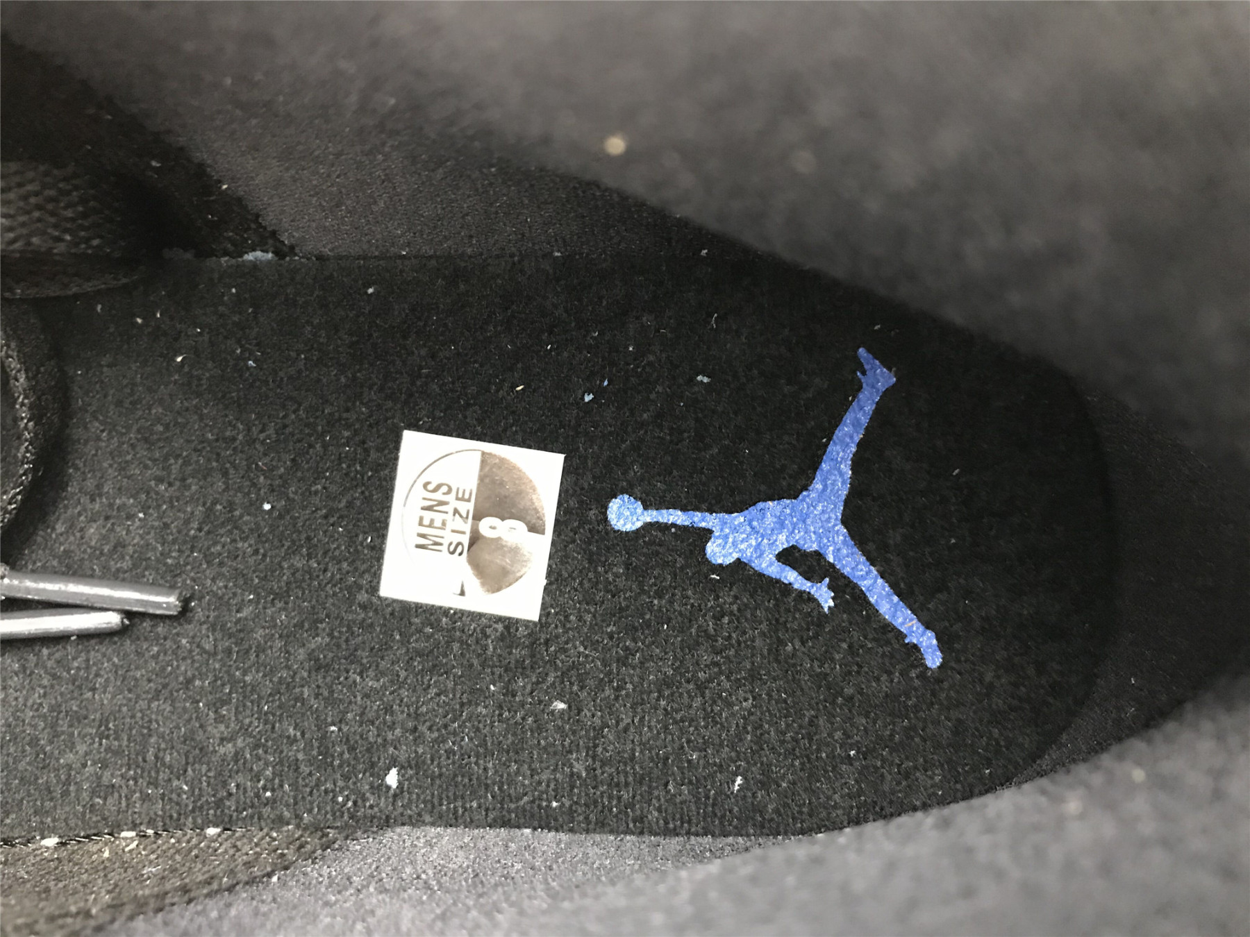 UA AIR JORDAN 1 MID SE