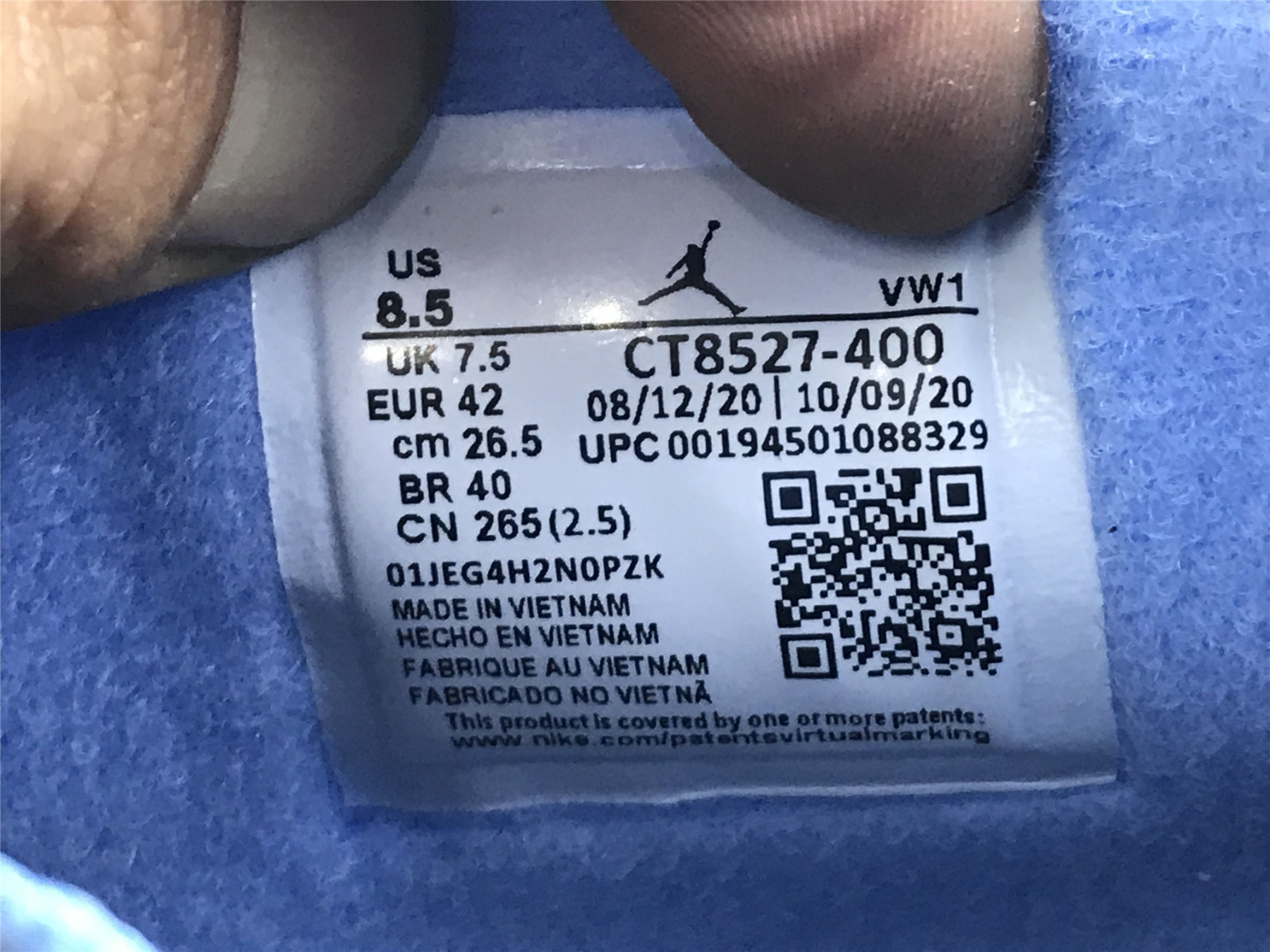 UA AIR JORDAN 4 RETRO