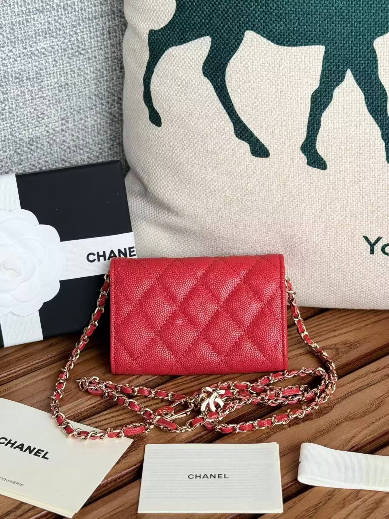 Ch**el Wallet on Chain 11x7.5x2cm
