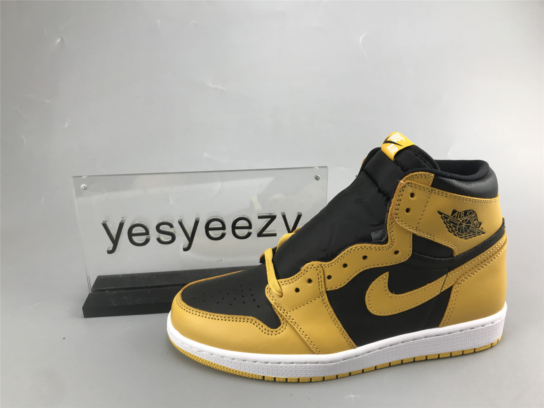 UA AIR JORDAN 1 HIGH RETRO OG