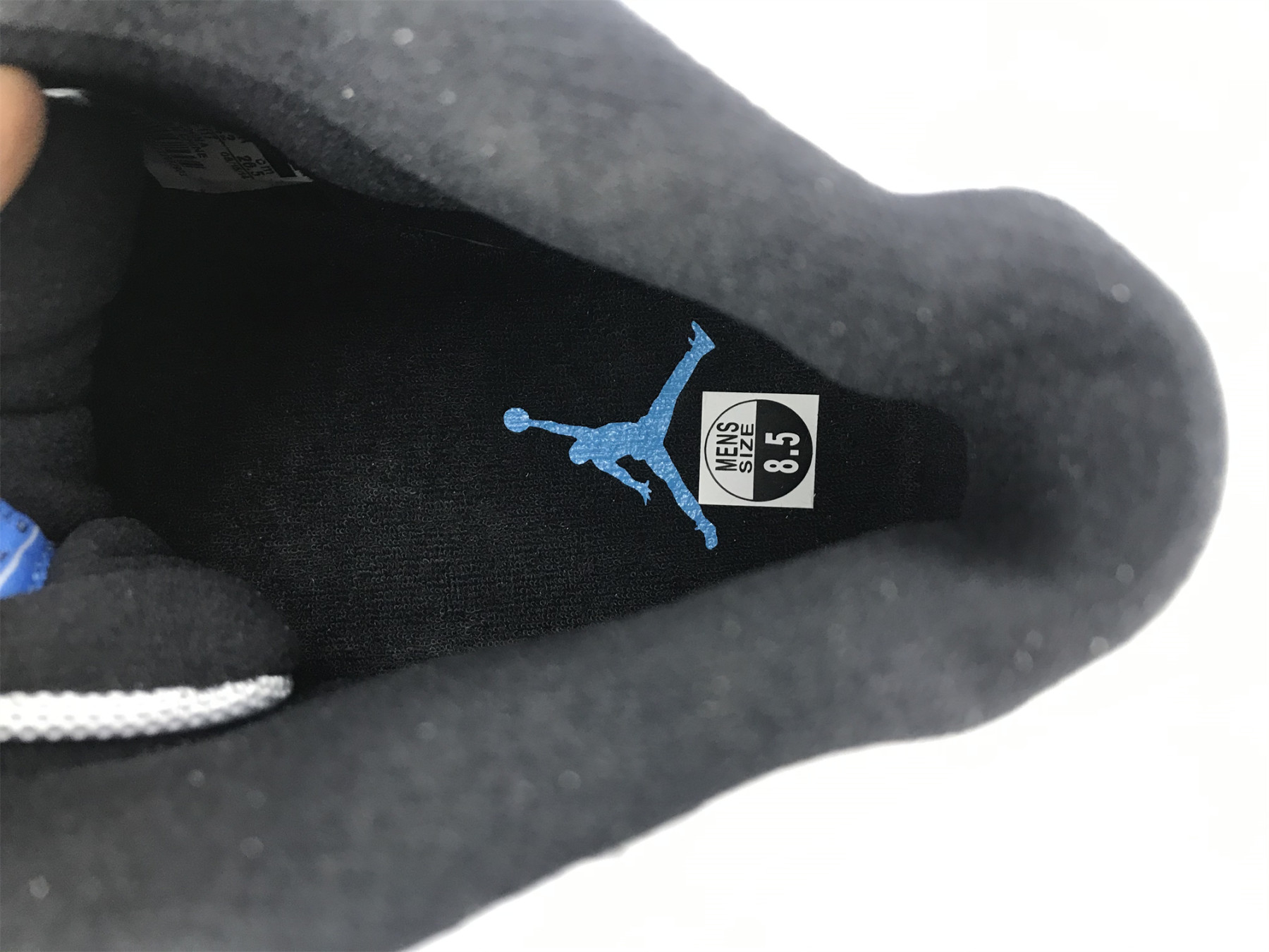 UA AIR JORDAN 11 RETRO