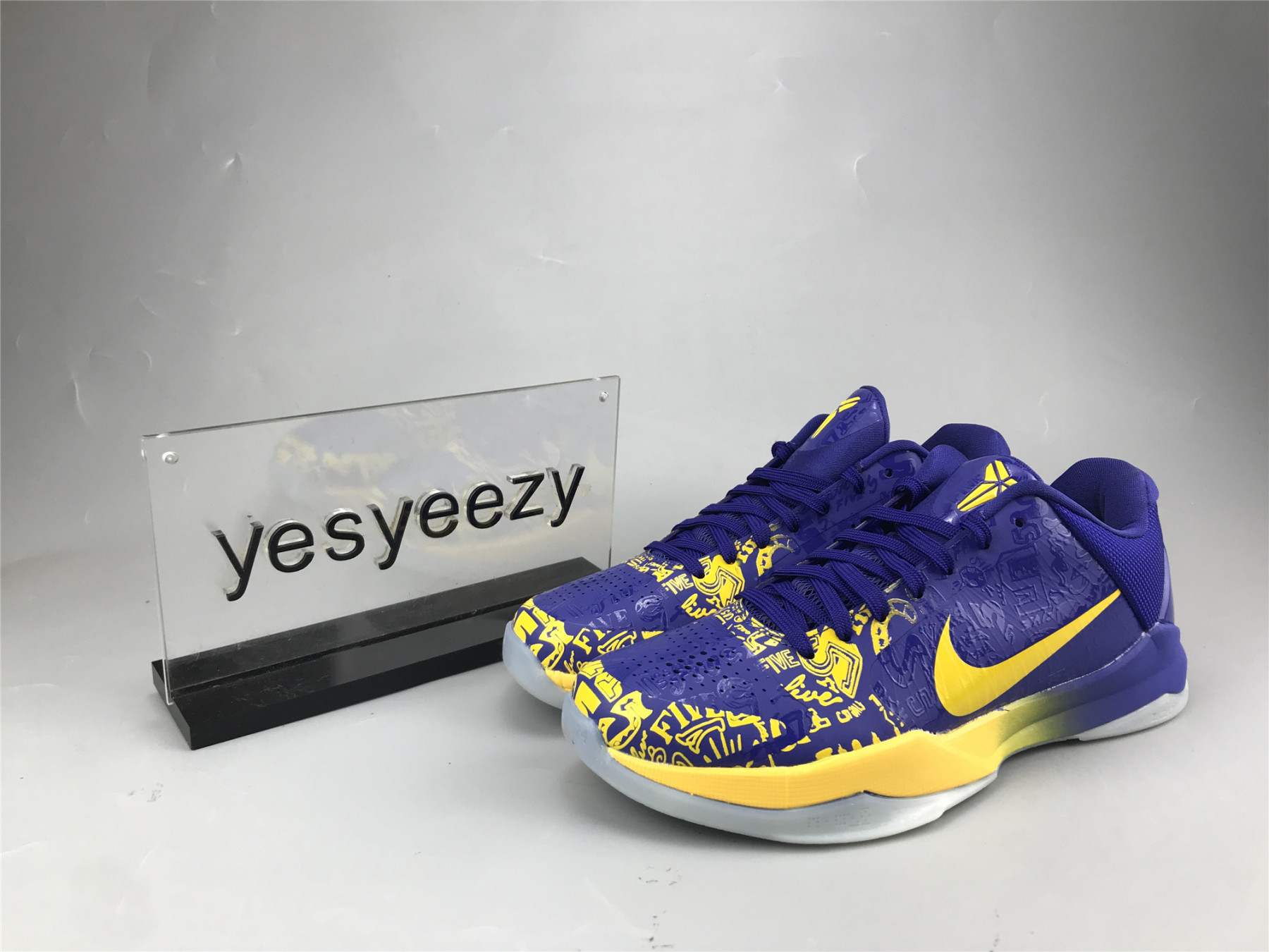 UA NIKE ZOOM KOBE 5 PROTRO