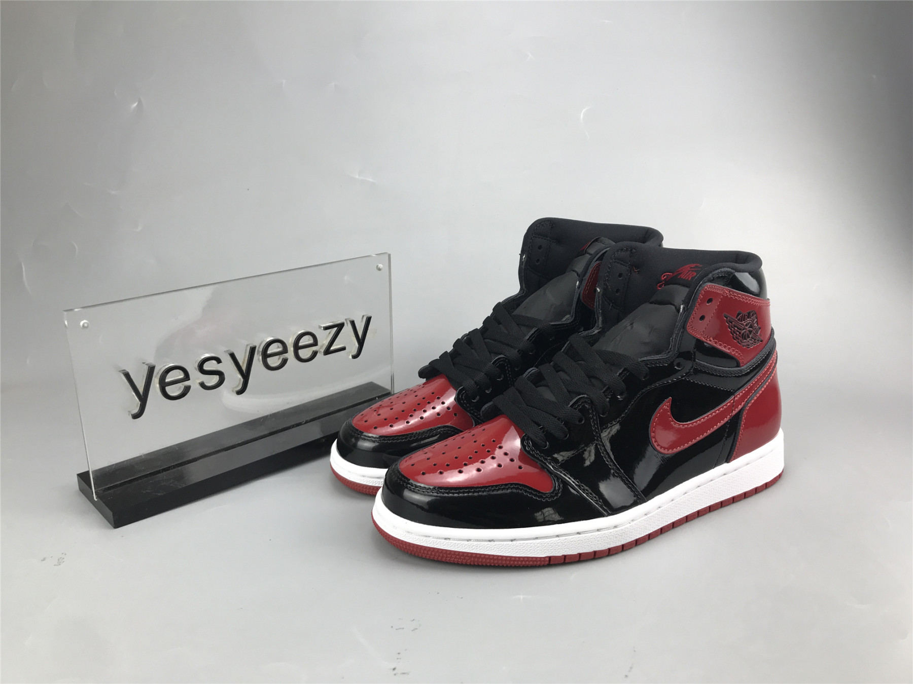 UA AIR JORDAN 1 RETRO HIGH OG PATENT