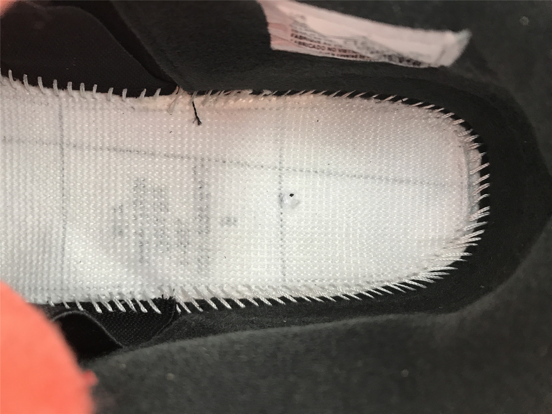 UA AIR JORDAN 4 RETRO