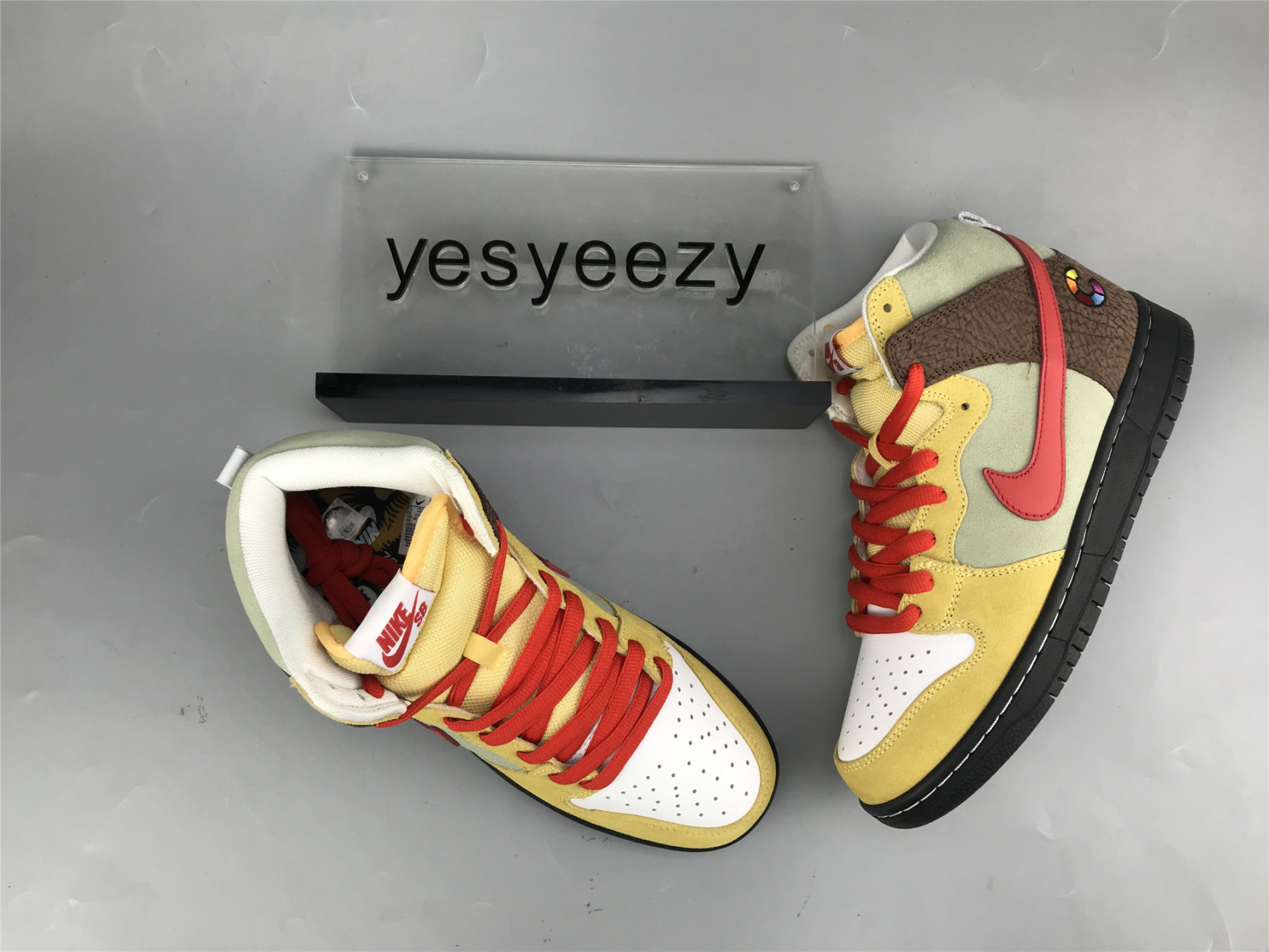 UA NIKE COLOR SKATES X DUNK HIGH SB