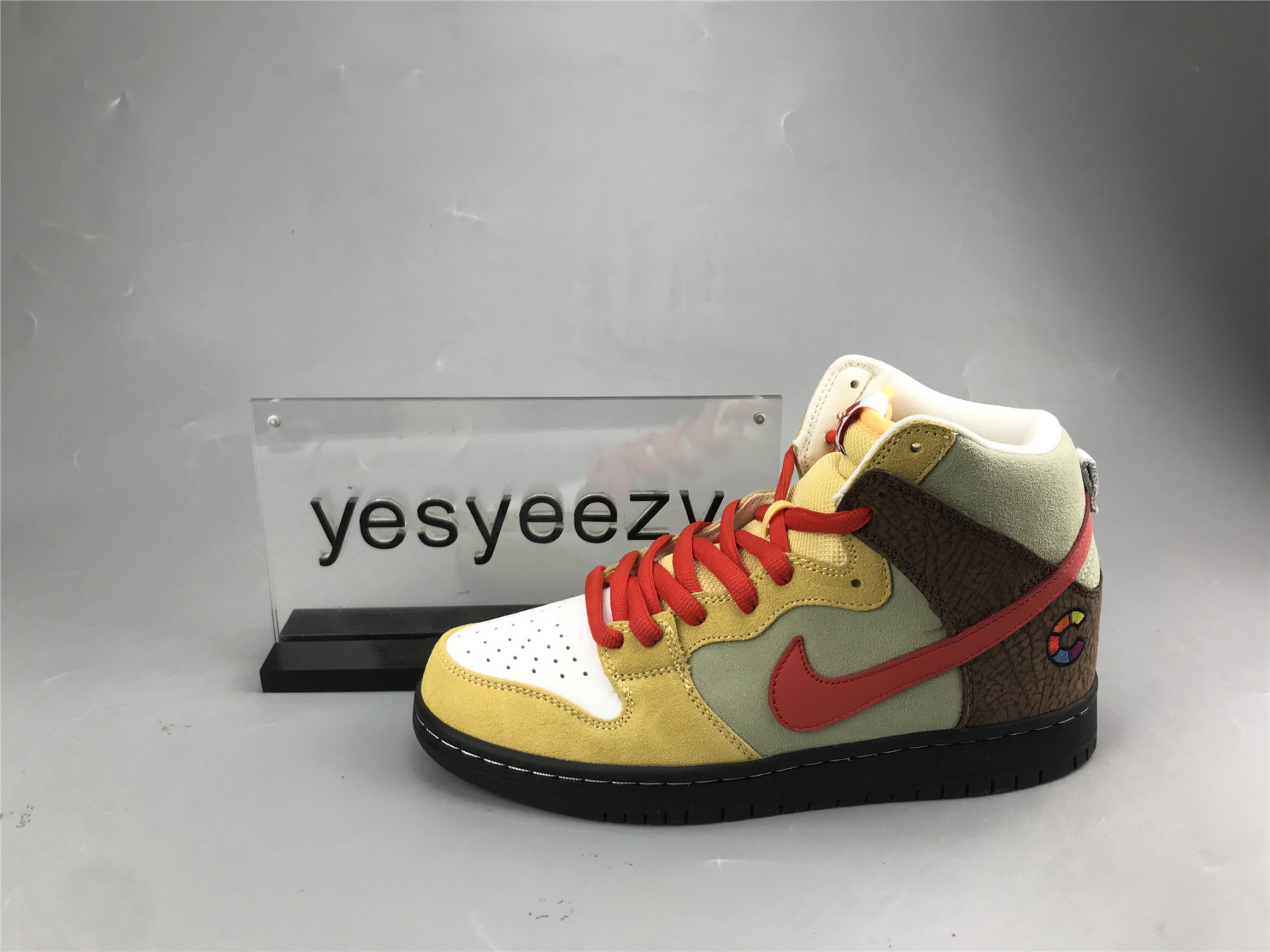 UA NIKE COLOR SKATES X DUNK HIGH SB