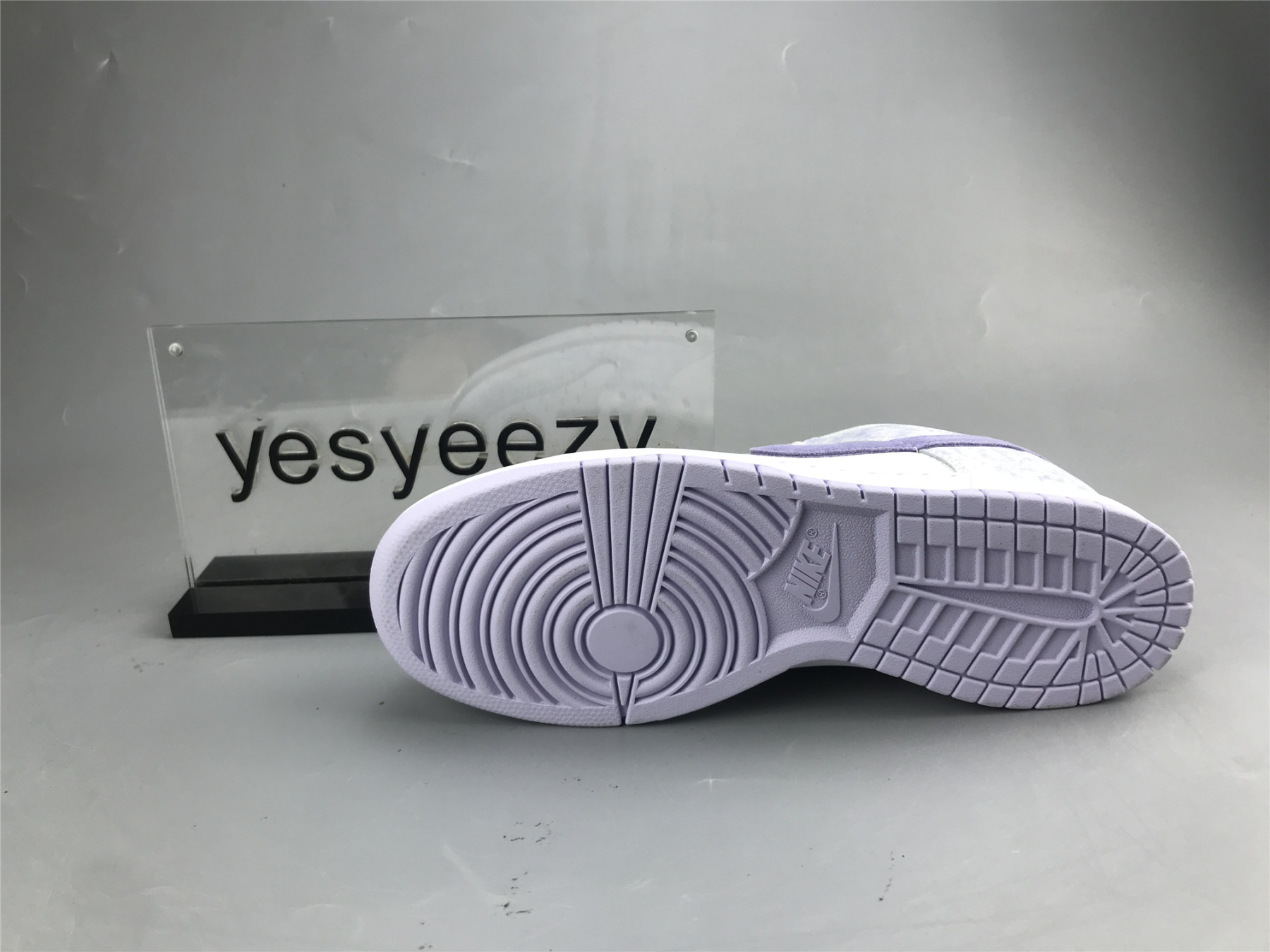 UA NIKE WMNS DUNK LOW OG