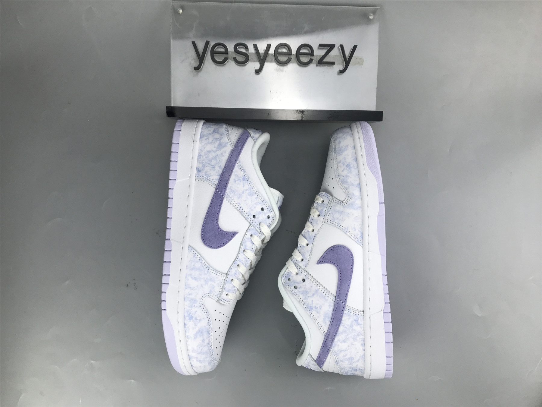 UA NIKE WMNS DUNK LOW OG