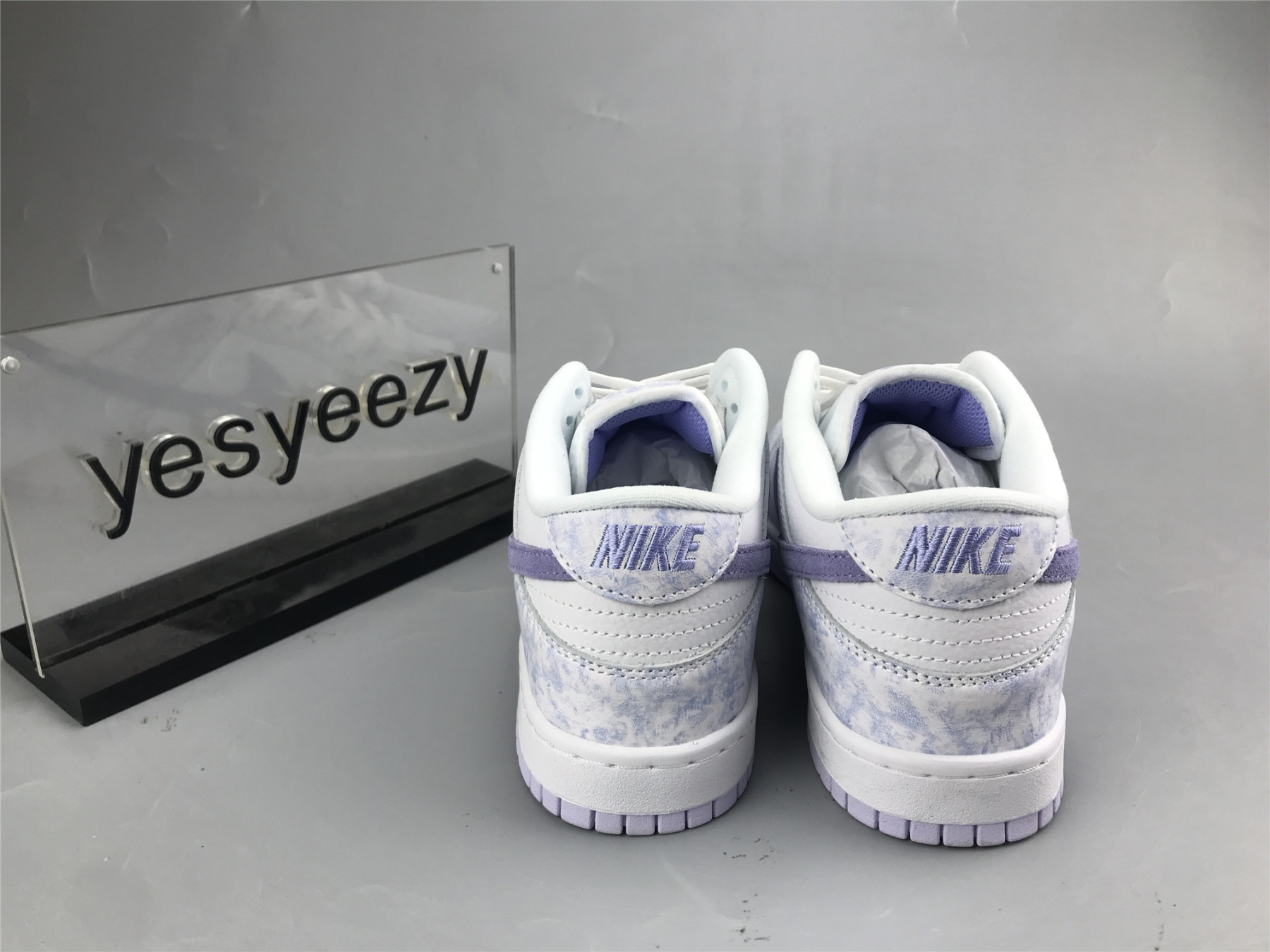 UA NIKE WMNS DUNK LOW OG