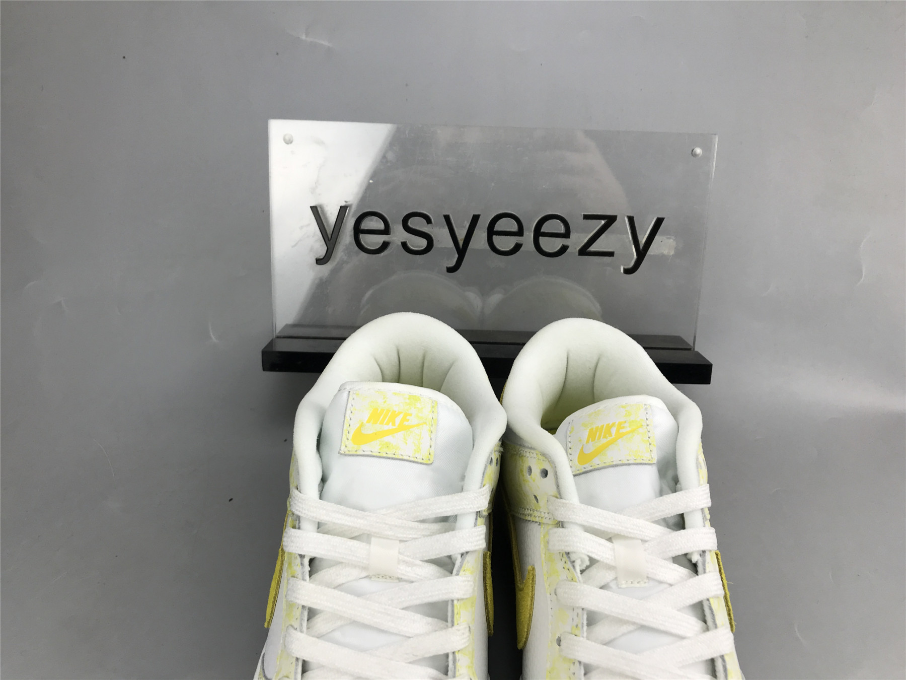 UA NIKE WMNS DUNK LOW OG