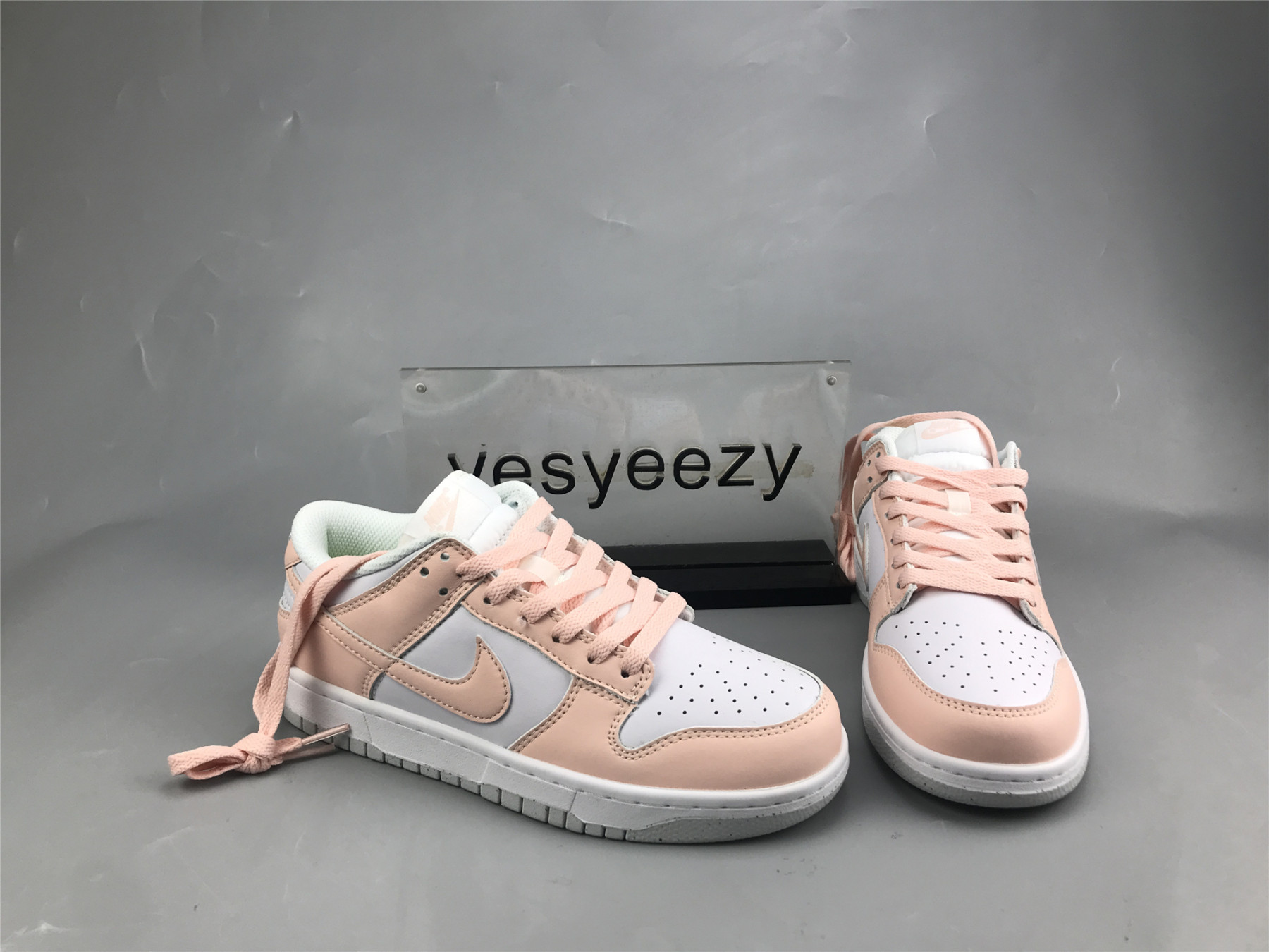 UA NIKE WMNS DUNK LOW NEXT NATURE