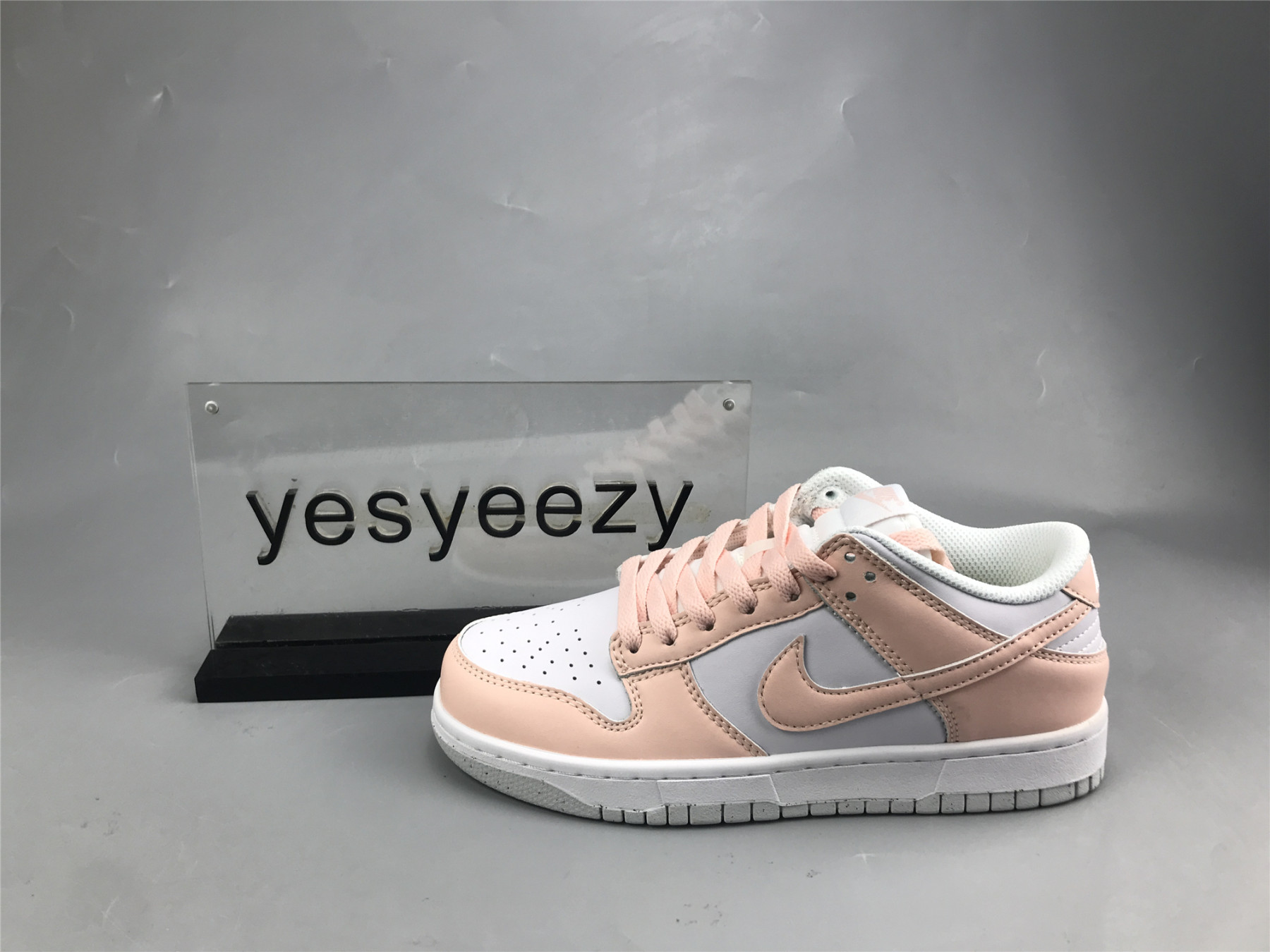 UA NIKE WMNS DUNK LOW NEXT NATURE