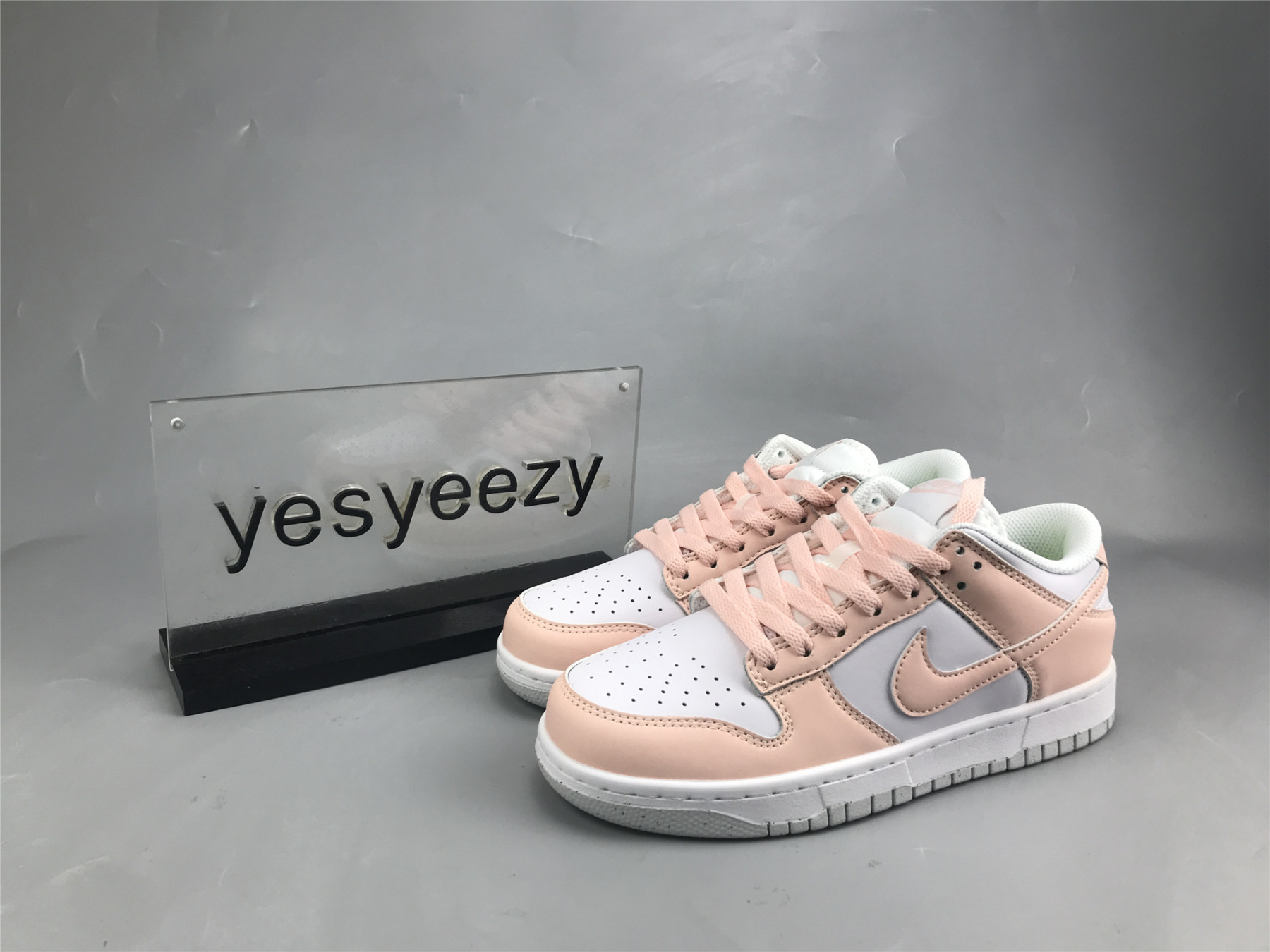 UA NIKE WMNS DUNK LOW NEXT NATURE