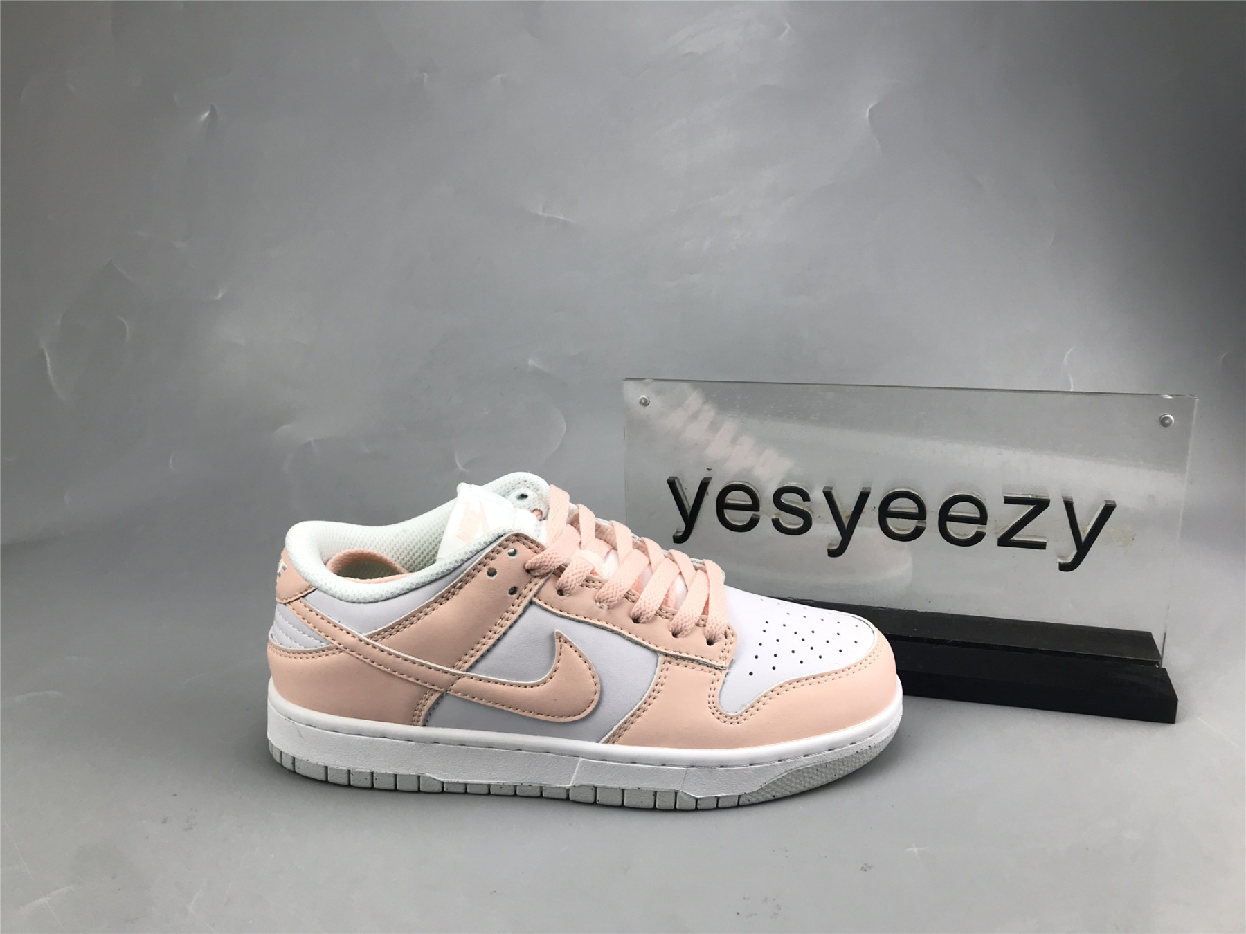 UA NIKE WMNS DUNK LOW NEXT NATURE