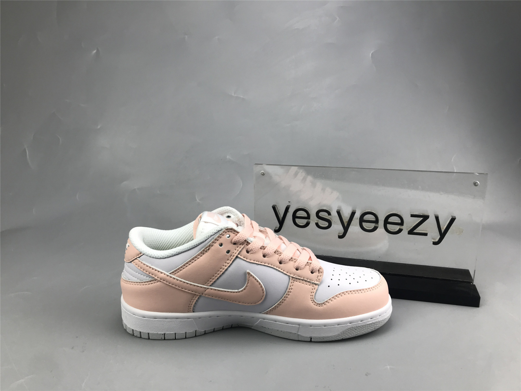 UA NIKE WMNS DUNK LOW NEXT NATURE