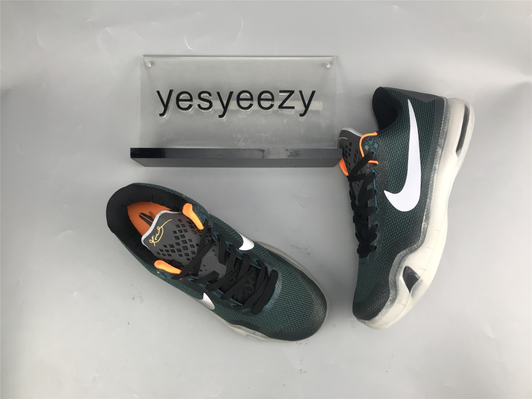 UA NIKE KOBE 10 