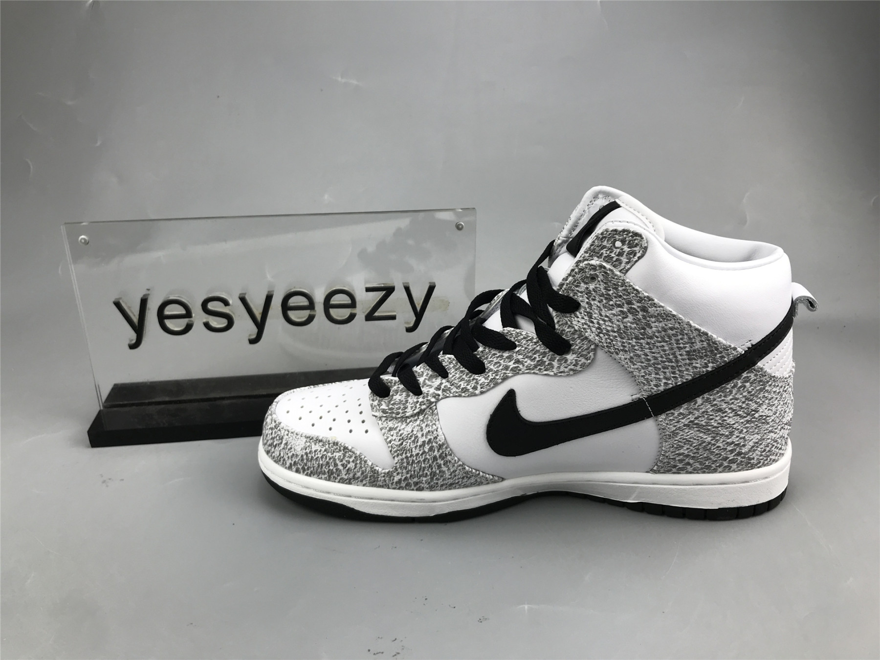 UA NIKE DUNK PRM HI SP