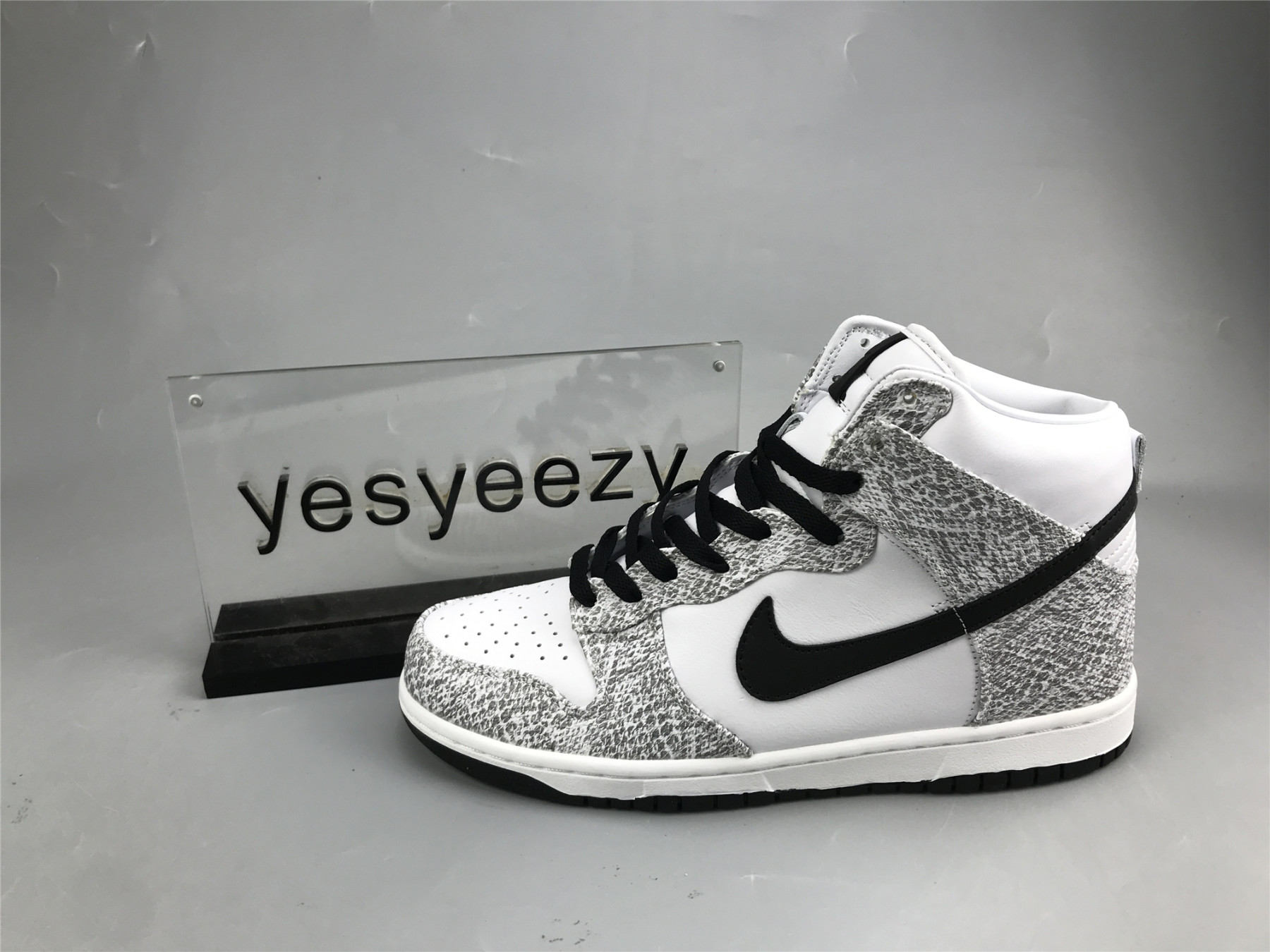 UA NIKE DUNK PRM HI SP